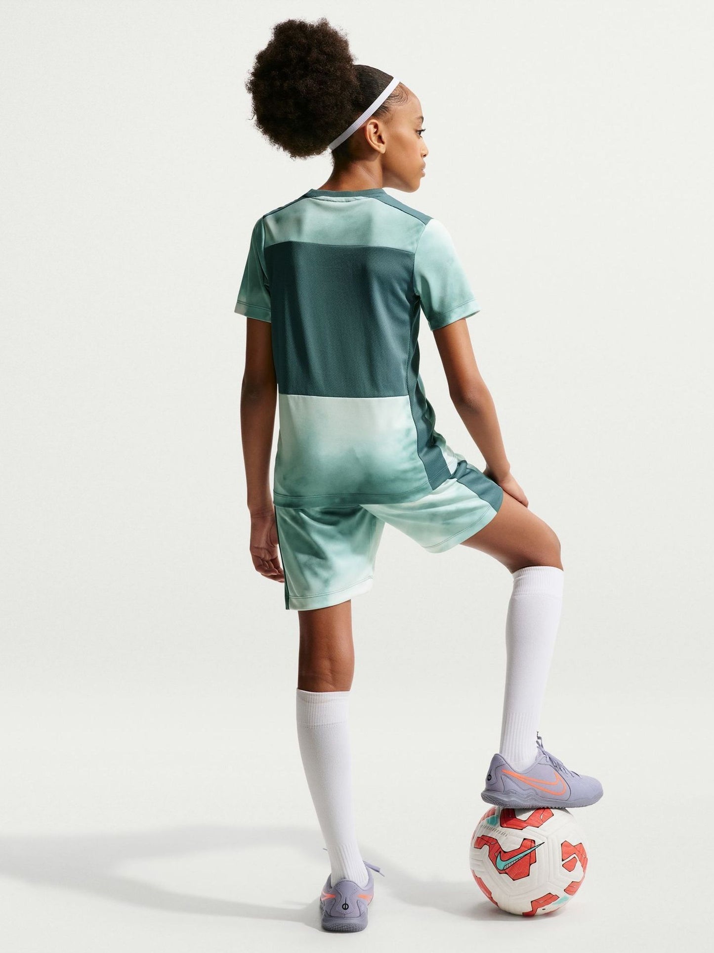 Dsiney Kidz - Nike Mineral Slate Academy+ Dri-FIT Short-Sleeve Football Top image 4