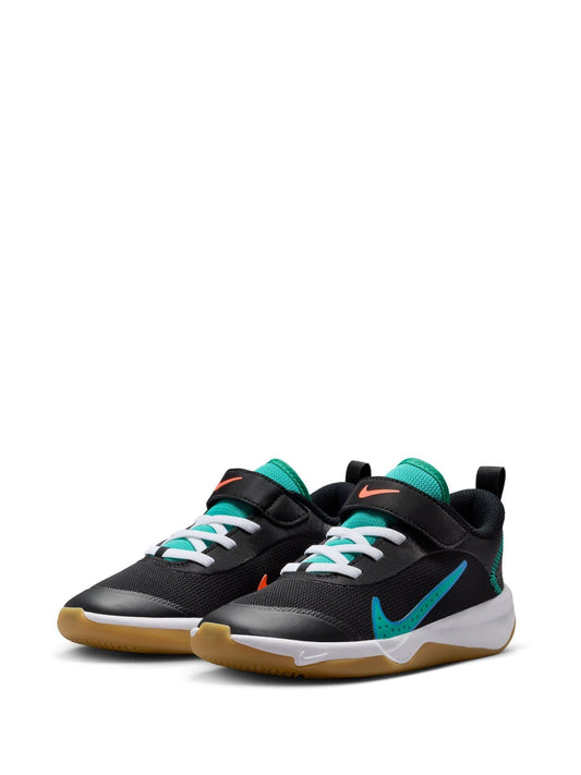Nike Black/Green Junior Omni Court Trainers image 2
