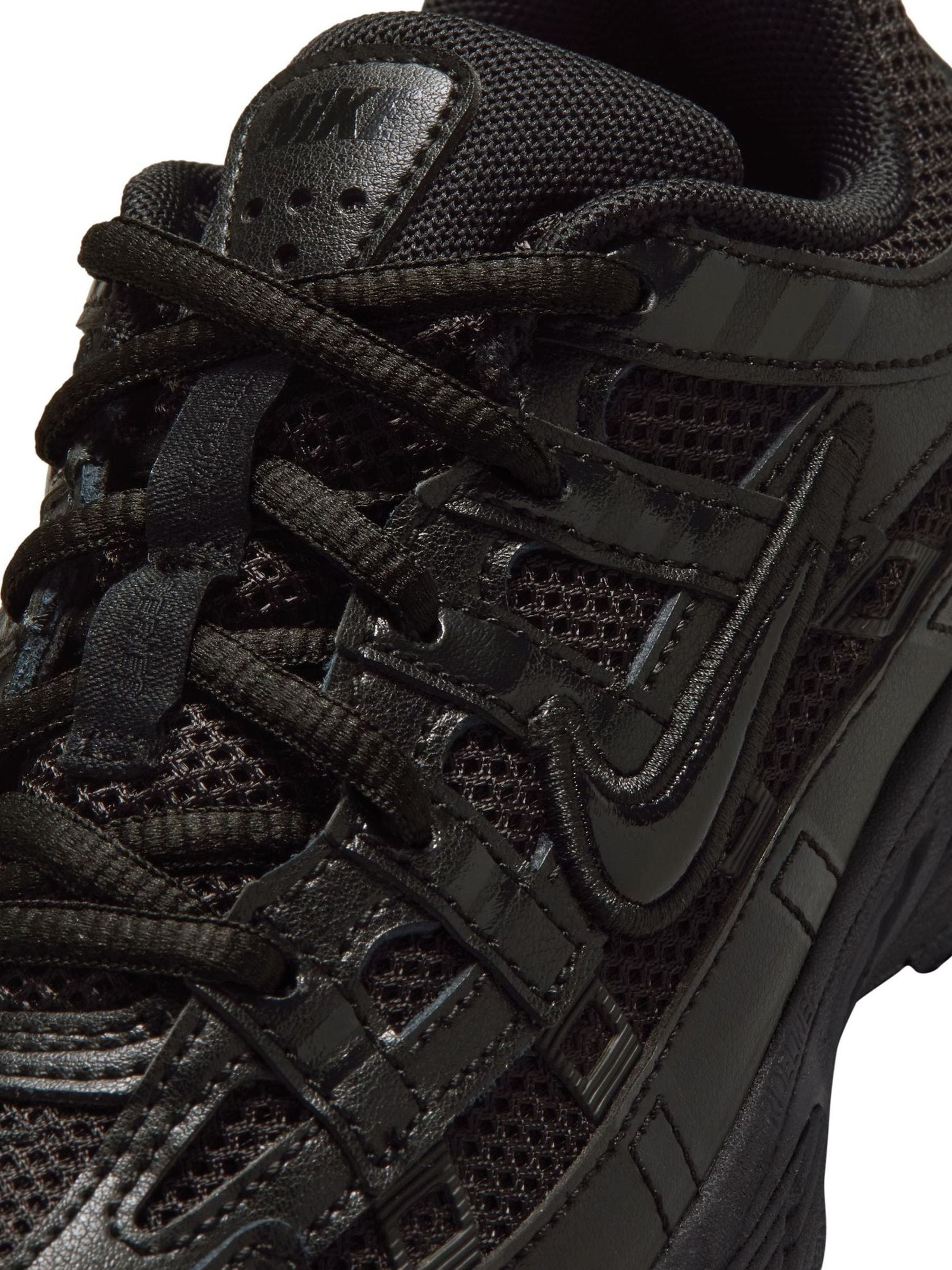 Nike Black/Grey Junior P6000 Trainers image 6