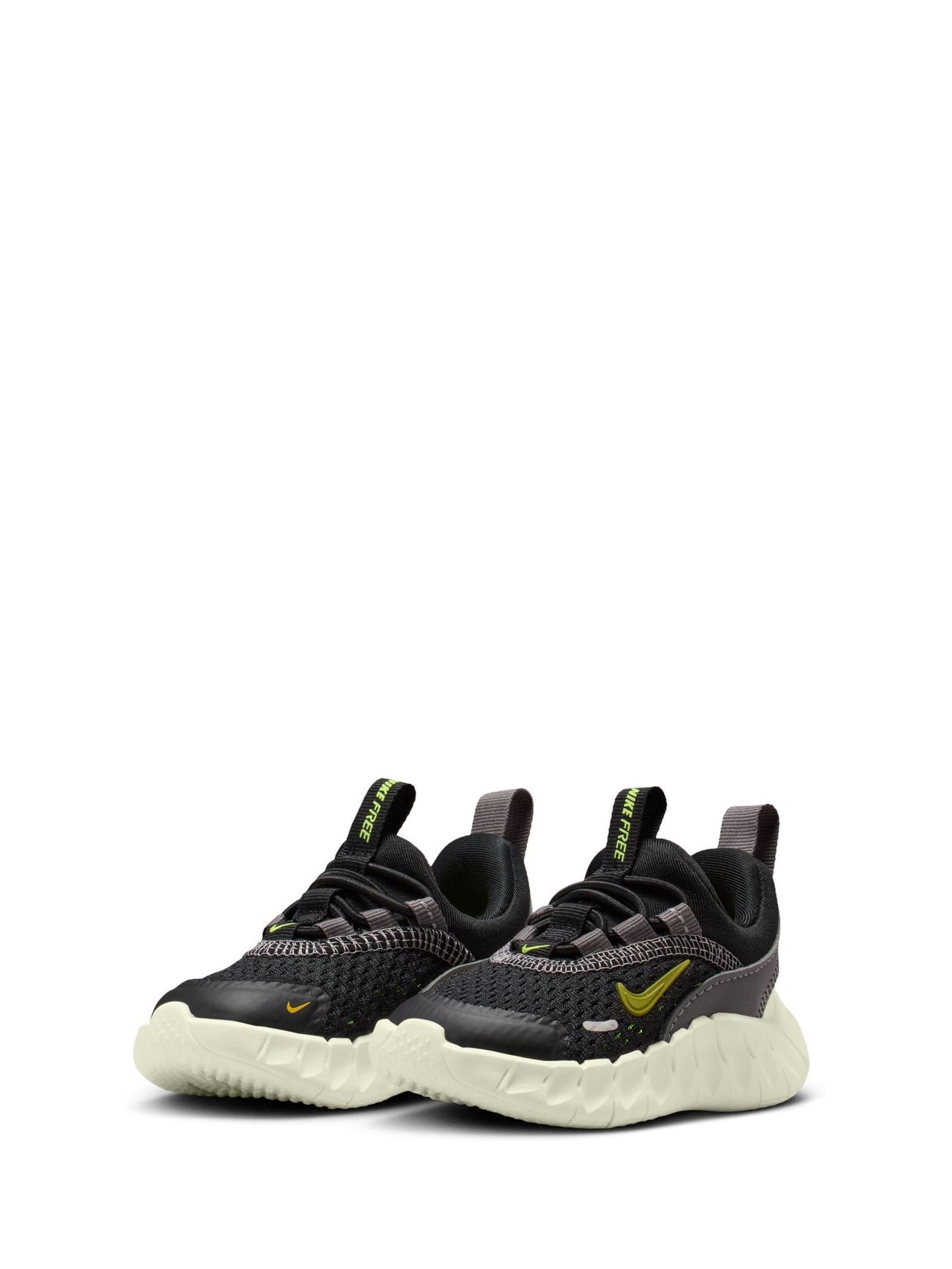 Nike Black/Green Free Ride Baby/Toddler Trainers image 2