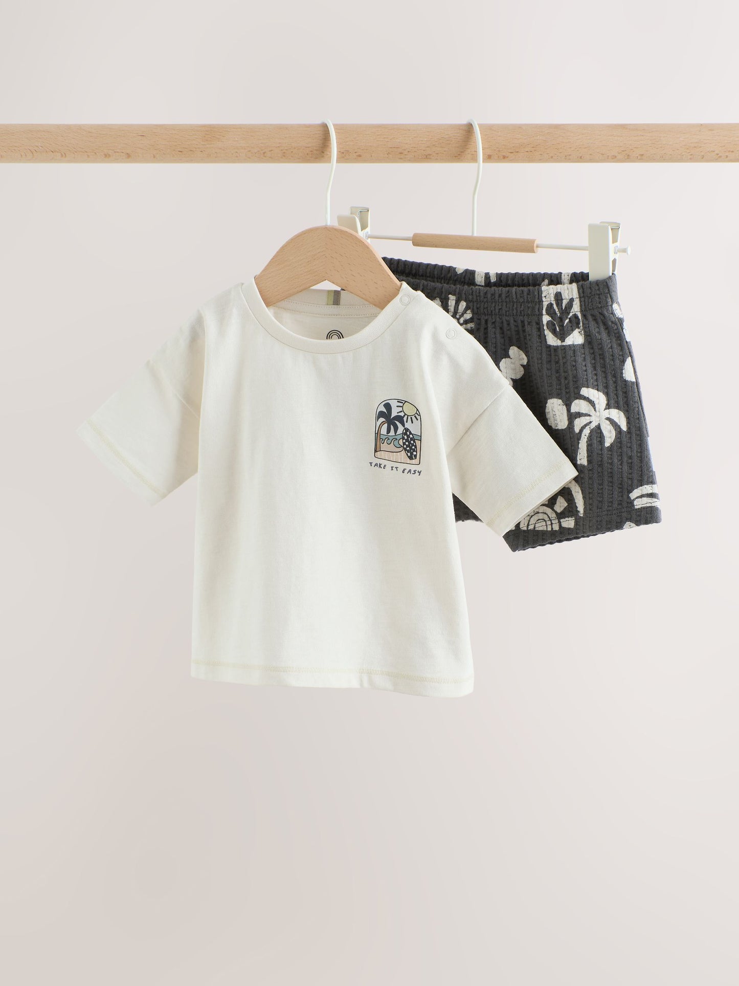 Grey/White Palm Top and Shorts Baby Set (0mths-2yrs) image 5