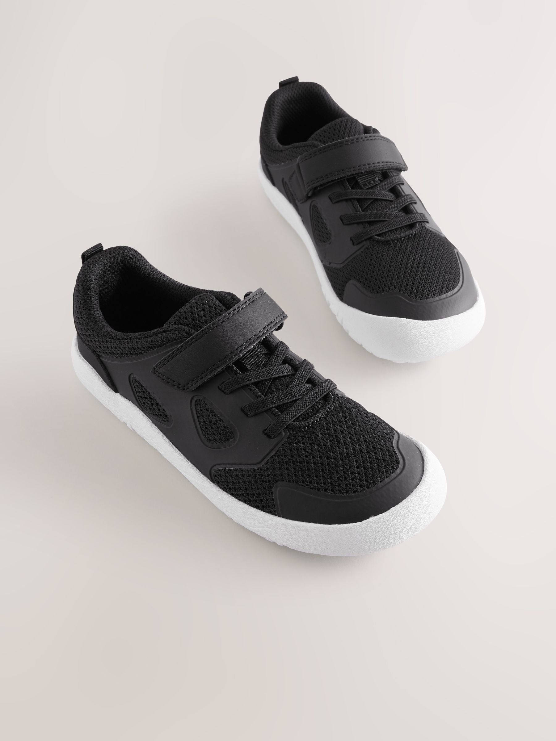 Black/White Barefoot Touch Fastening Elastic Lace Trainers image 1