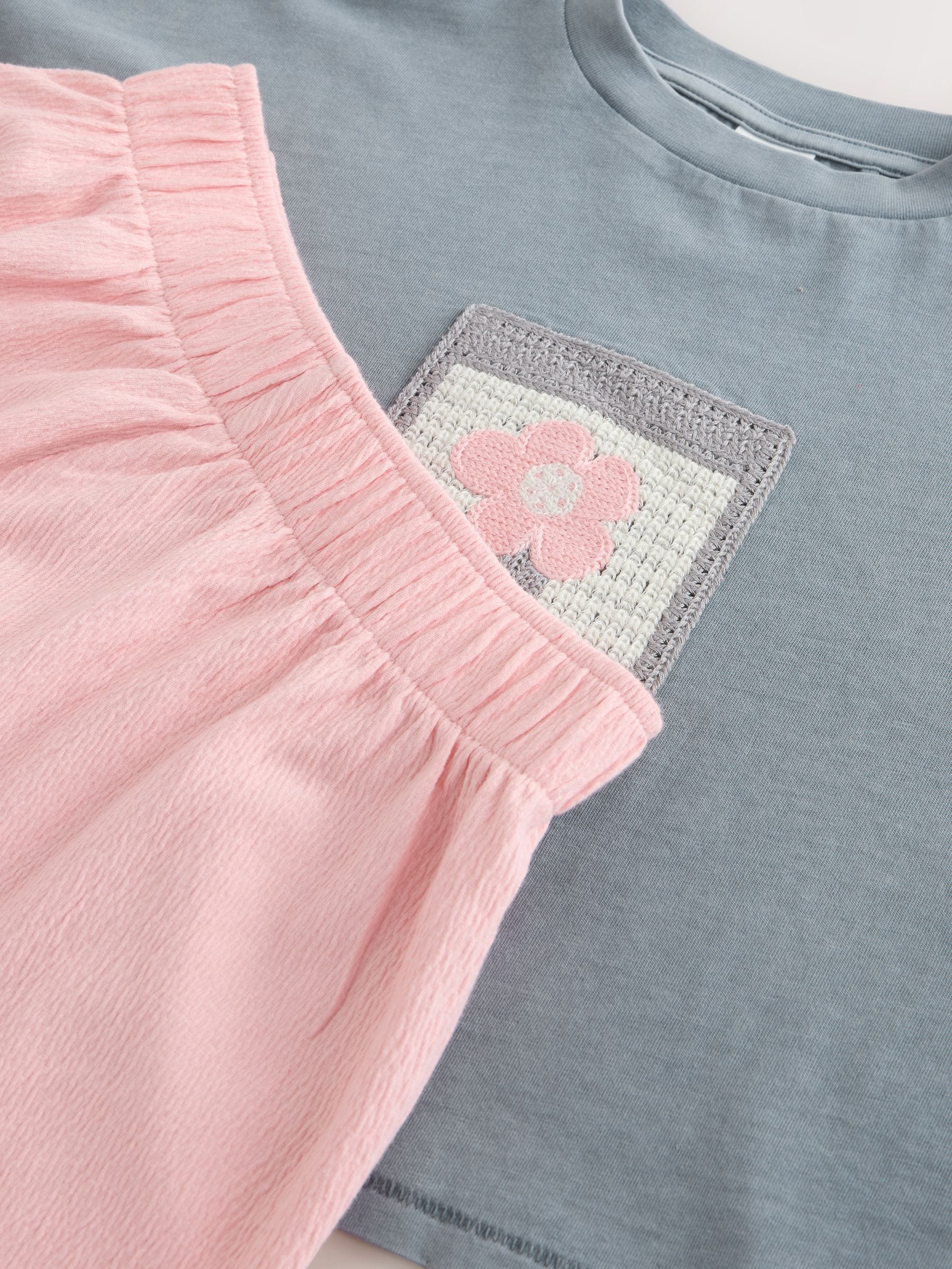 Dsiney Kidz - Grey/Pink Flower Detail T-Shirt and Textured Shorts Set (3-16yrs) image 9