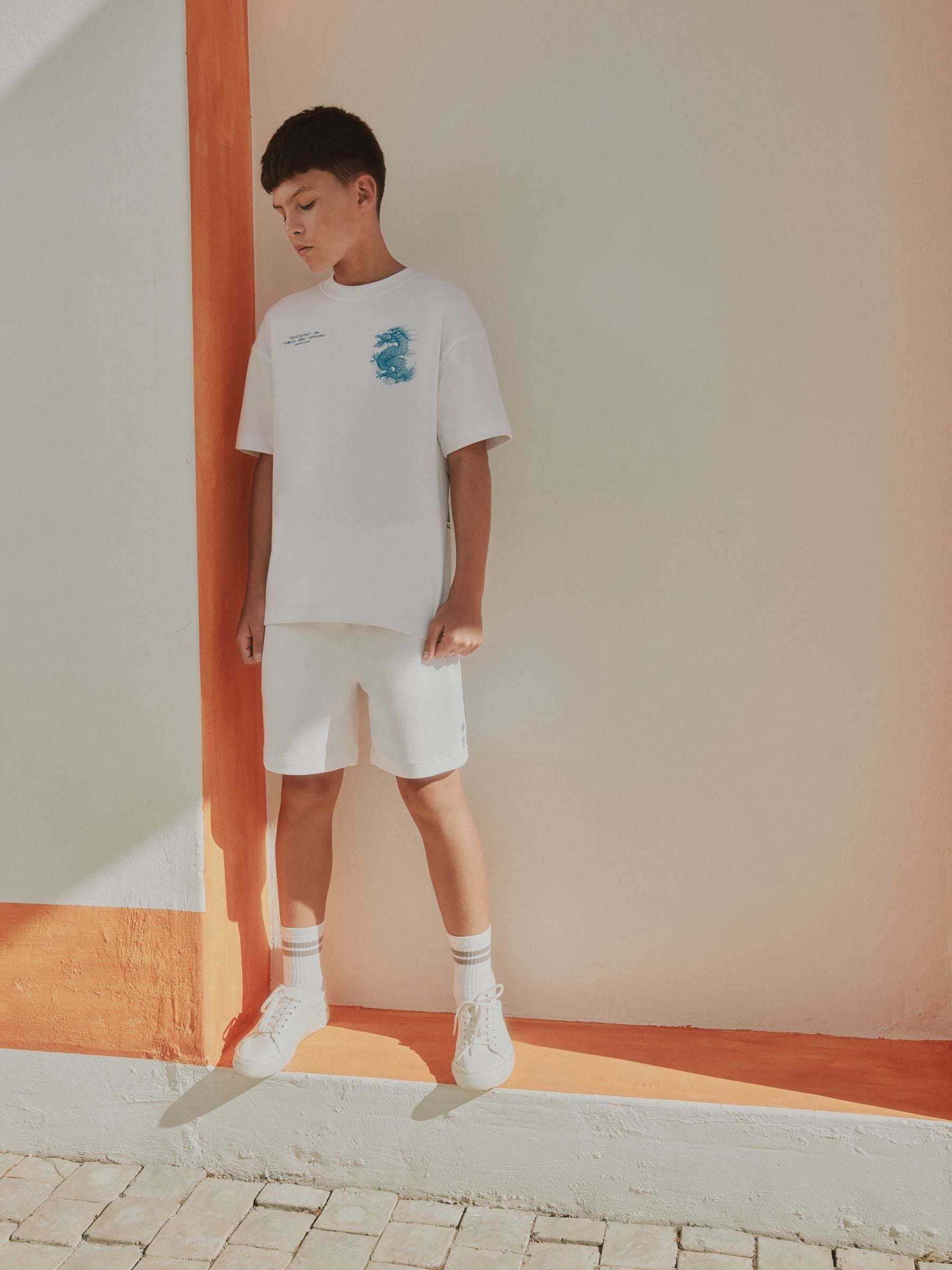 Dsiney Kidz - White Heavyweight Short Sleeve T-Shirt and Shorts Set (3-16yrs) image 2