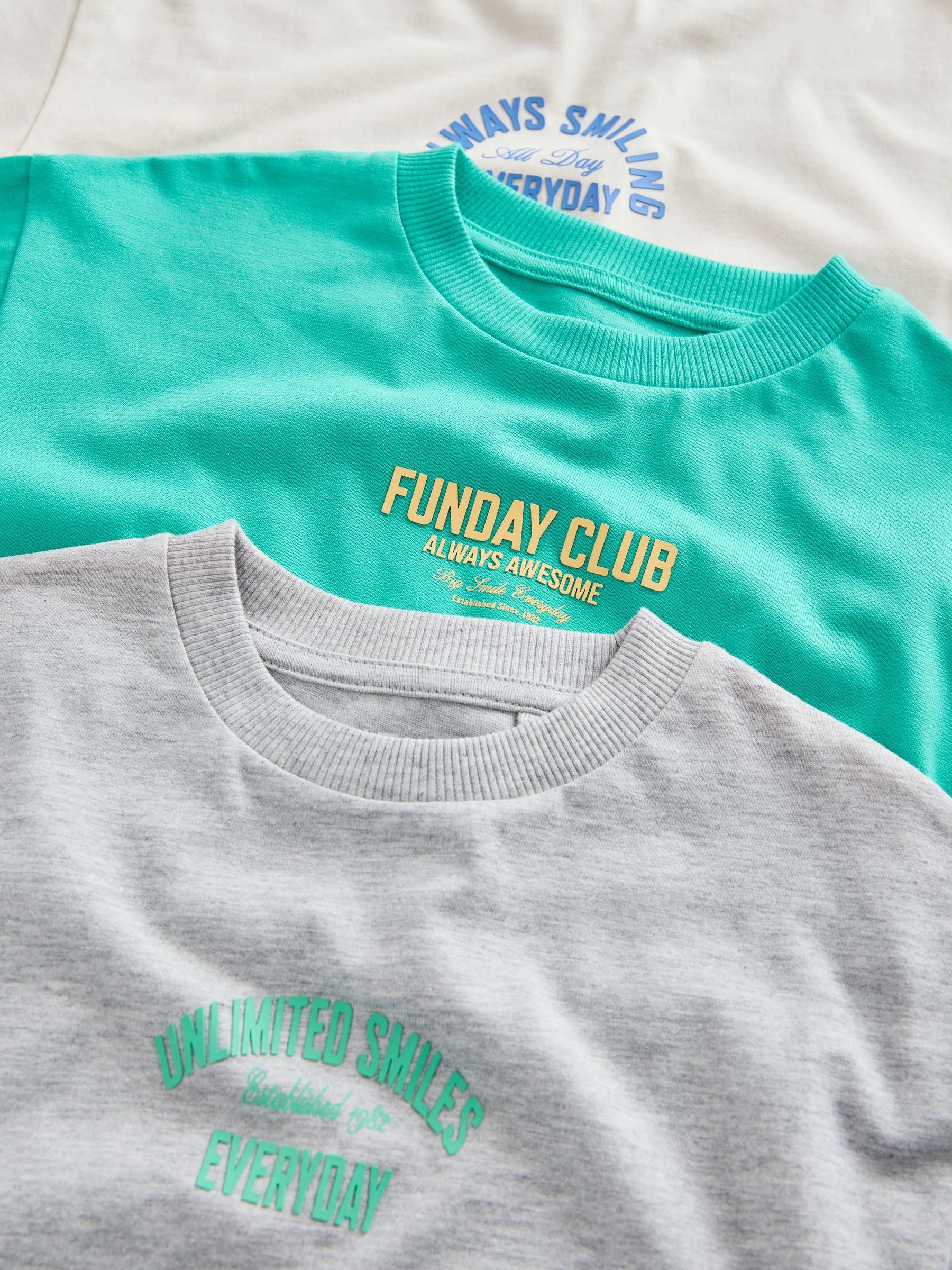 Green/Grey/Ecru Slogan Short Sleeve T-Shirt and Shorts Set 3 Pack (3mths-7yrs) image 7