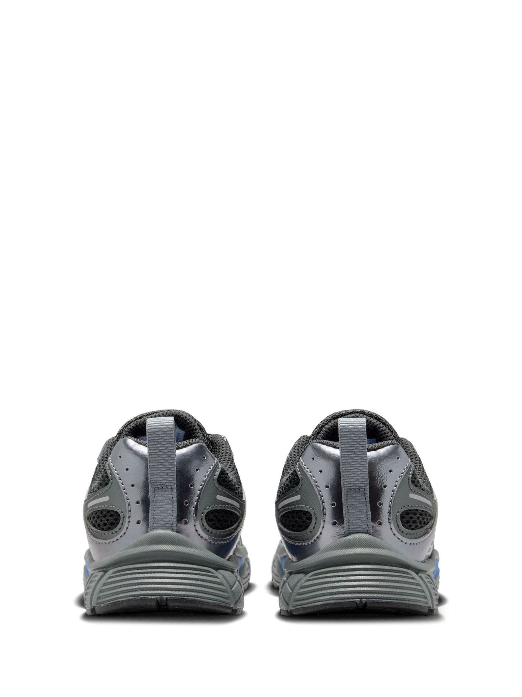 Nike Blue/Grey Blue Junior V5 Runner Trainers image 4