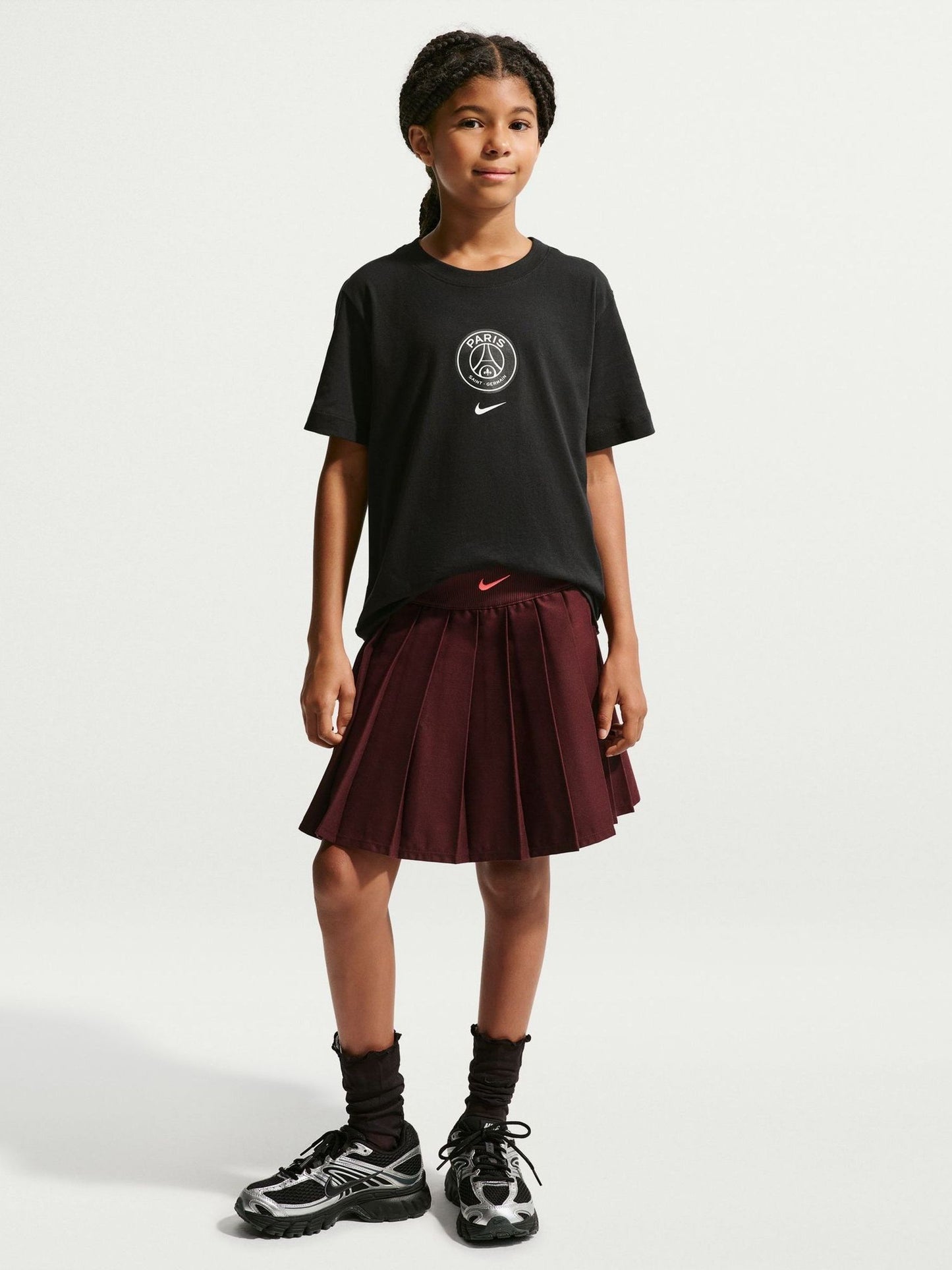 Dsiney Kidz - Nike Black Paris Saint-Germain Unisex Crest T-Shirt image 1