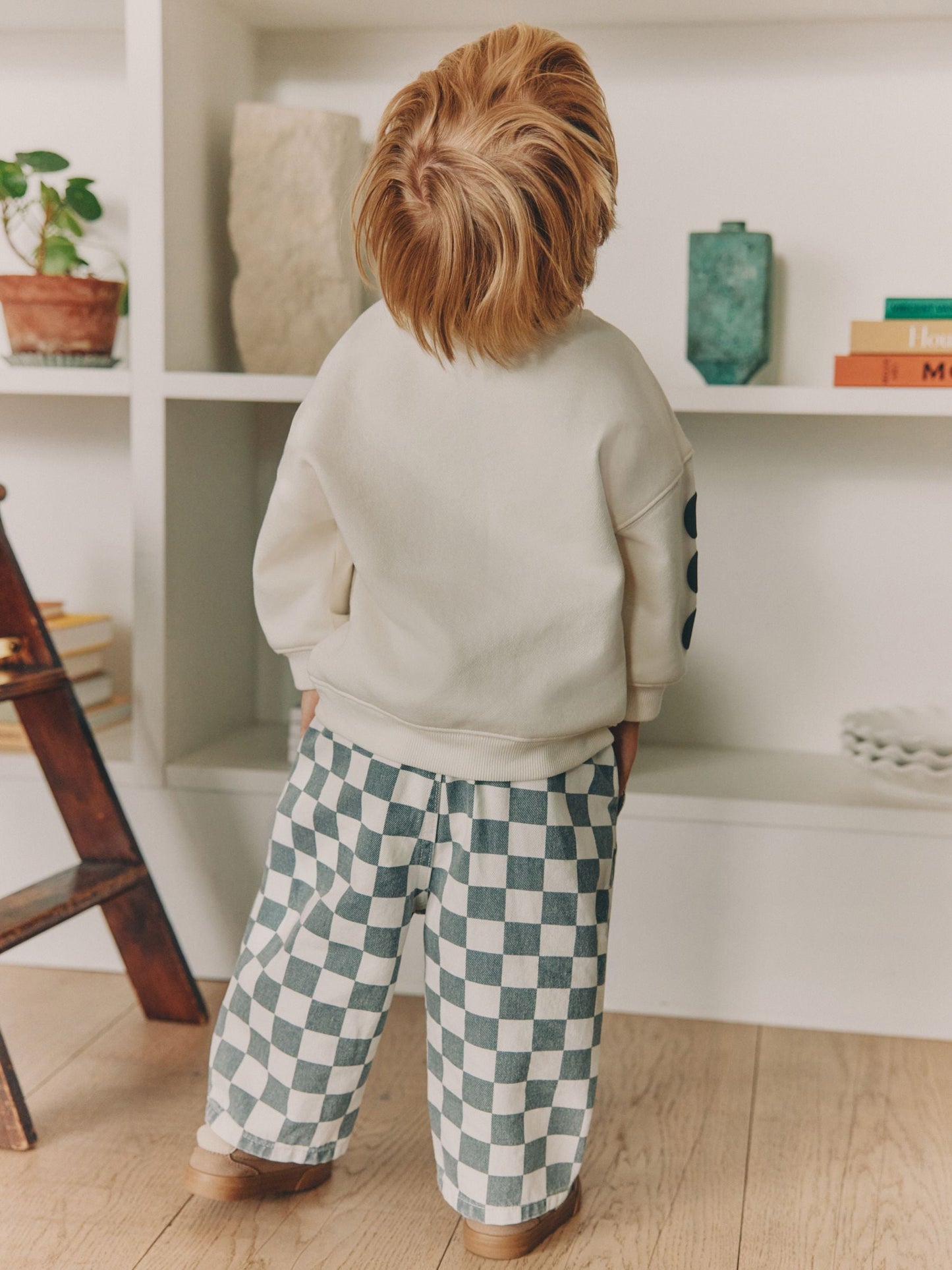 Dsiney Kidz - White and Green Long Sleeve Top and Trousers Set (3mths-7yrs) image 3