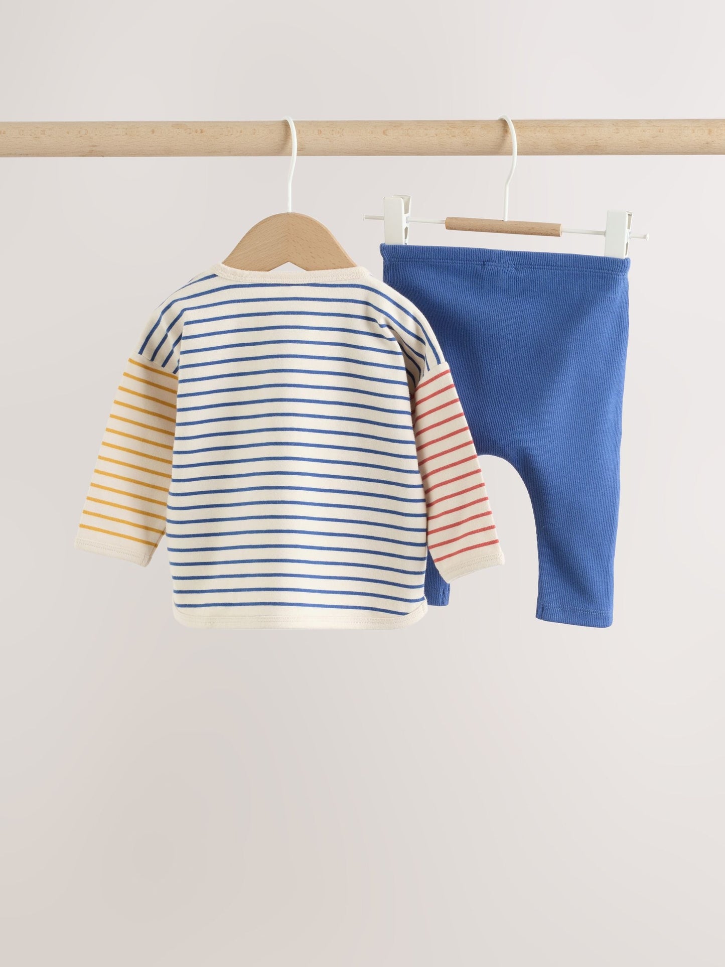 Red/Blue Safari Animals Top and Leggings Baby Set (0mths-2yrs) image 6