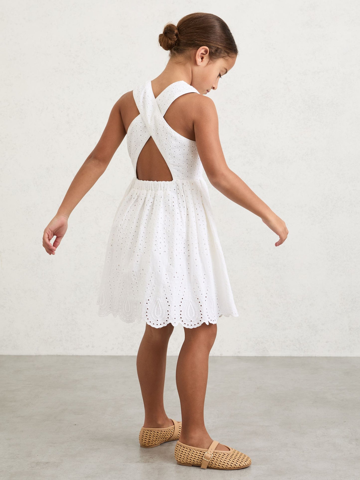 Reiss White Malia 9-13 yrs Cotton Broderie Cross-Back Dress image 3