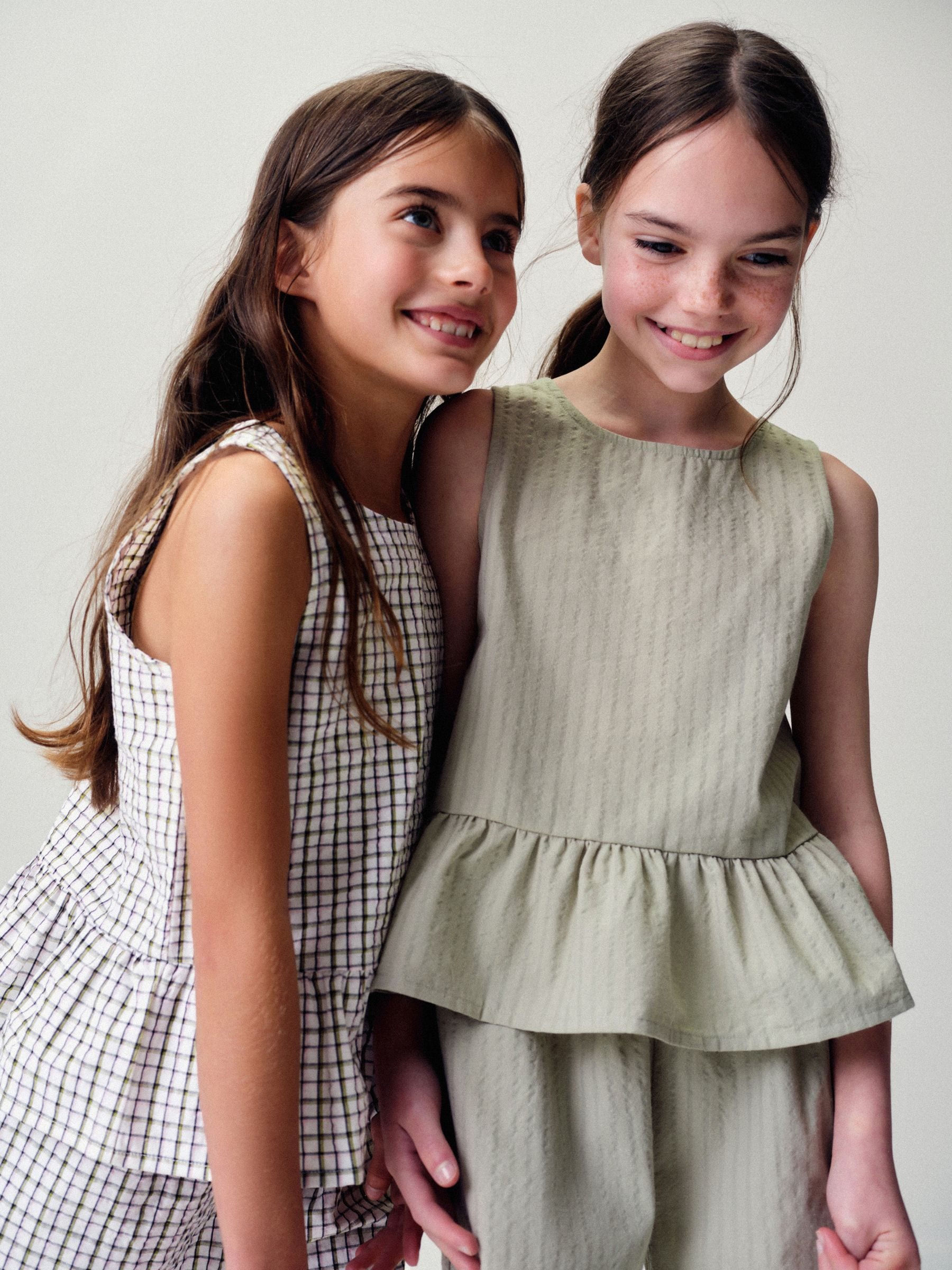 Dsiney Kidz - The Set 2 Pack Woven Peplum Sleeveless Top and Shorts Set Check/Green image 7