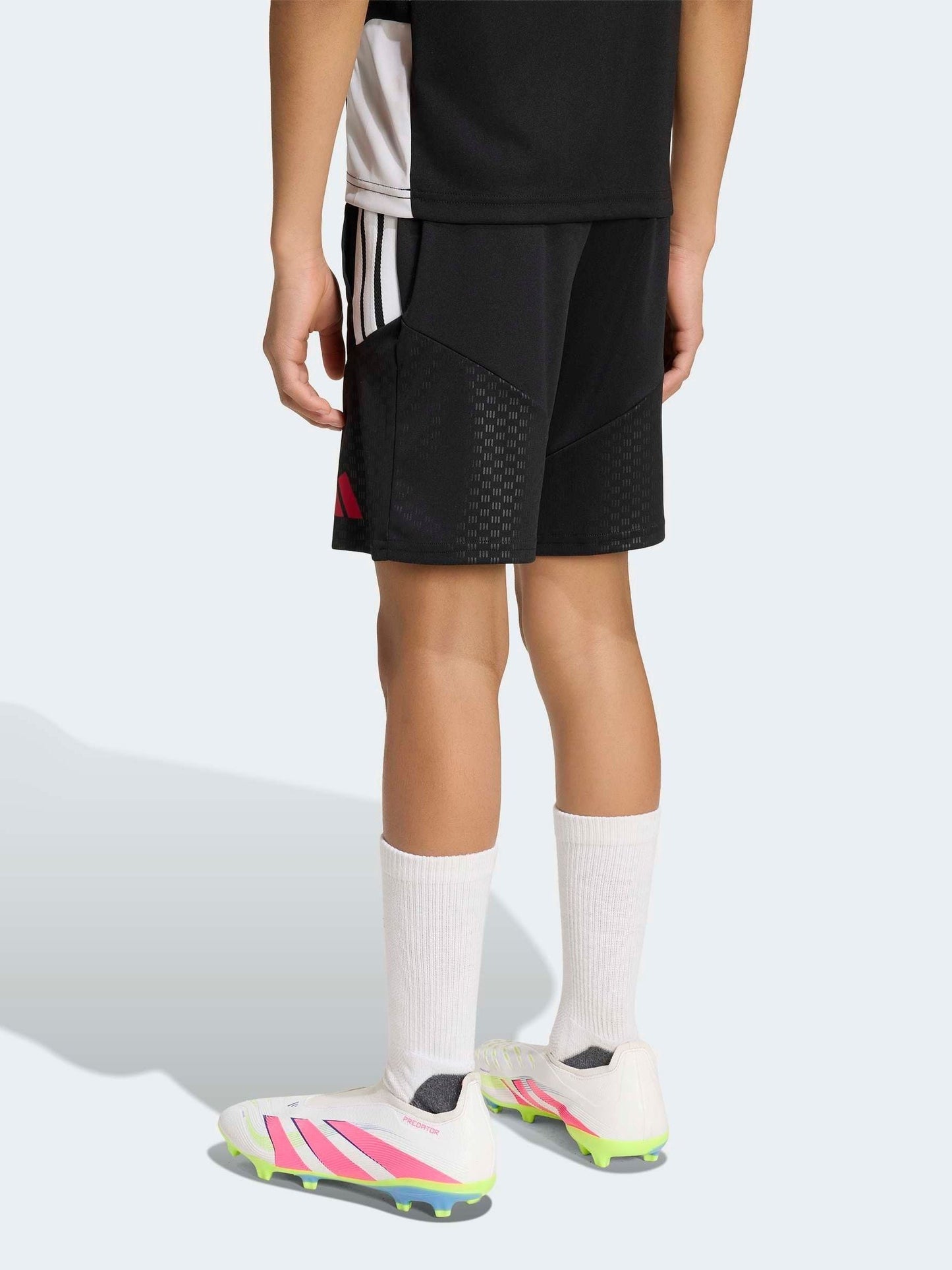 Dsiney Kidz - adidas Black Kids Liverpool Fc 26/27 Tiro Training Shorts image 2