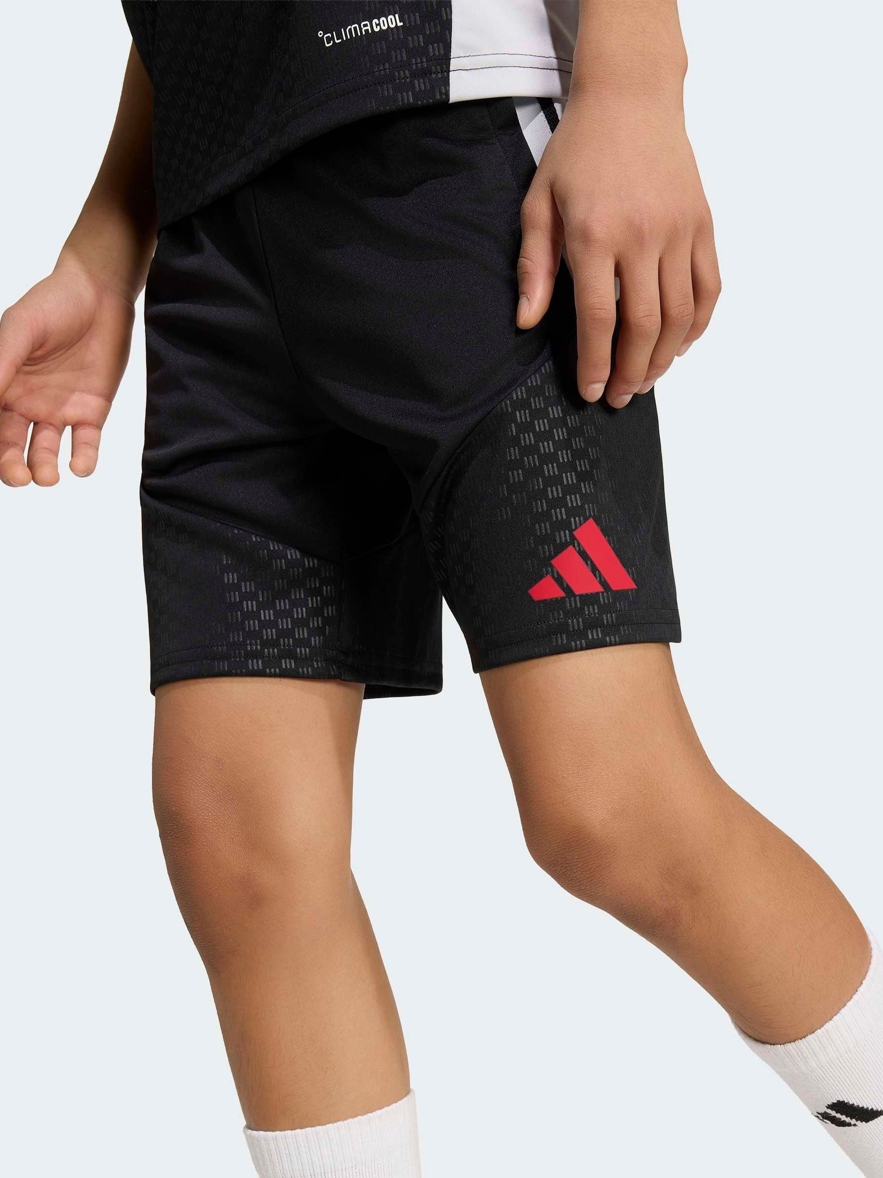 Dsiney Kidz - adidas Black Kids Liverpool Fc 26/27 Tiro Training Shorts image 4
