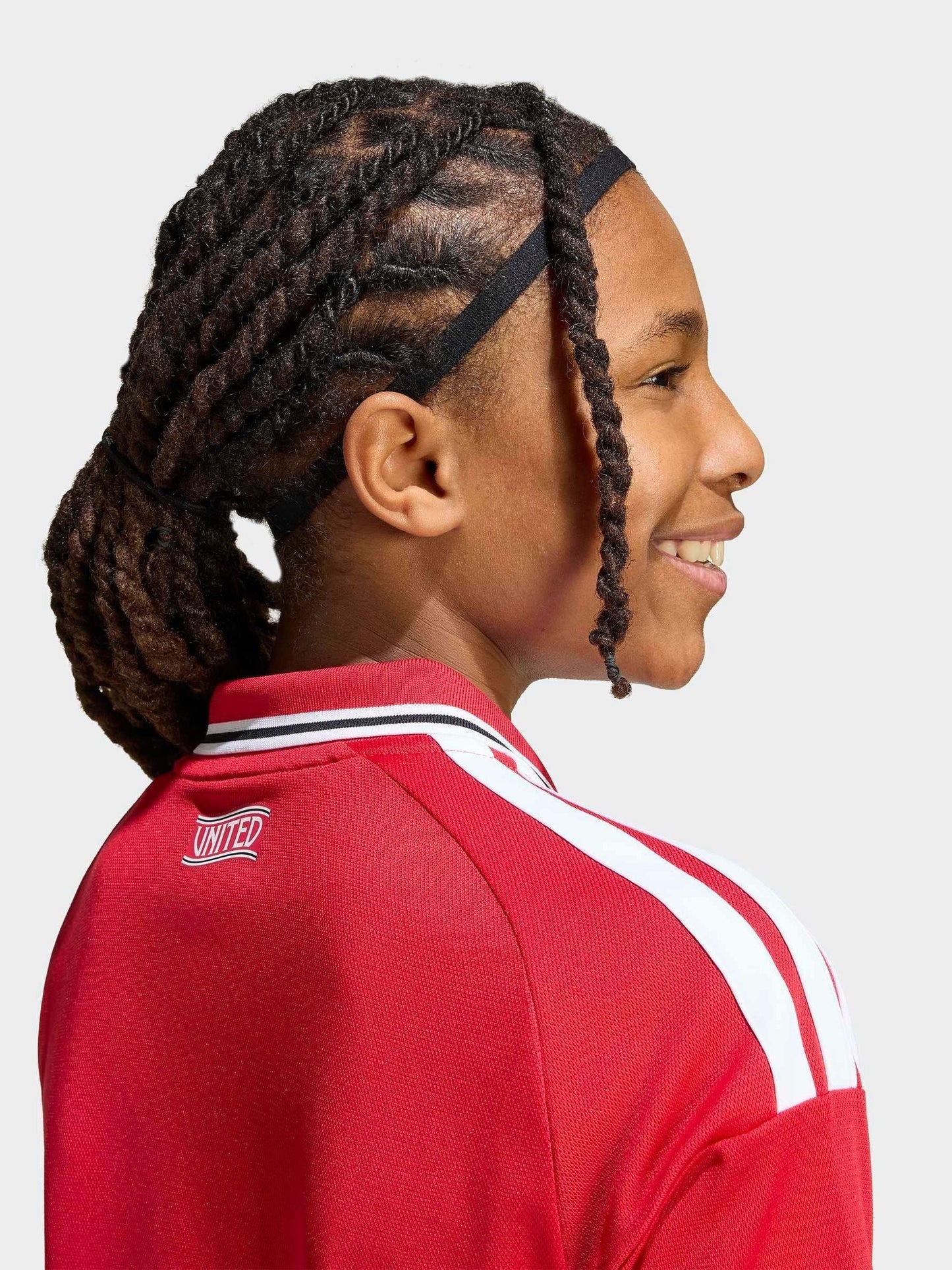 Dsiney Kidz - adidas Red Kids Manchester United 26/27 Home Shirt image 5