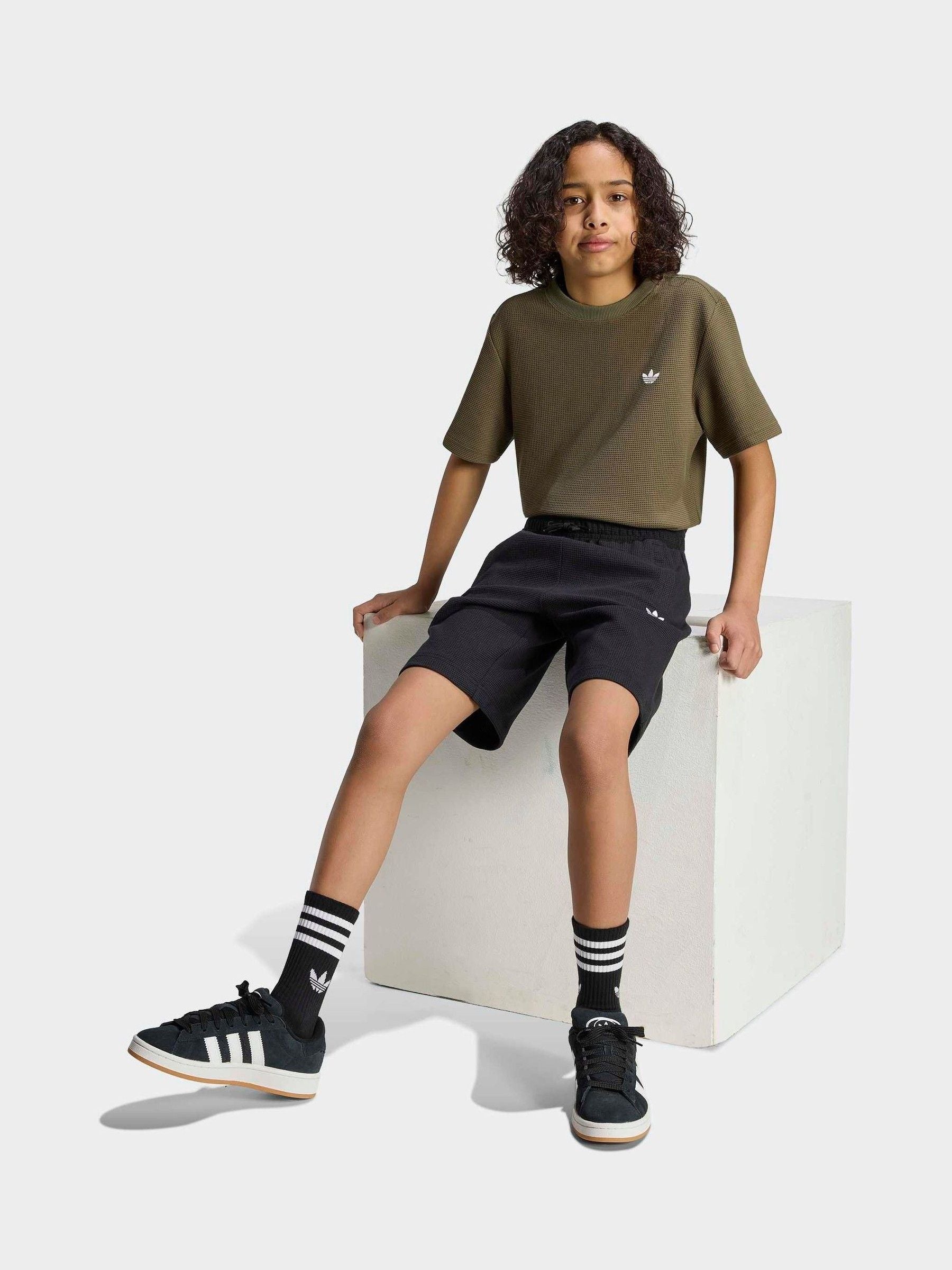 Dsiney Kidz - adidas Originals Black Waffle Shorts image 3