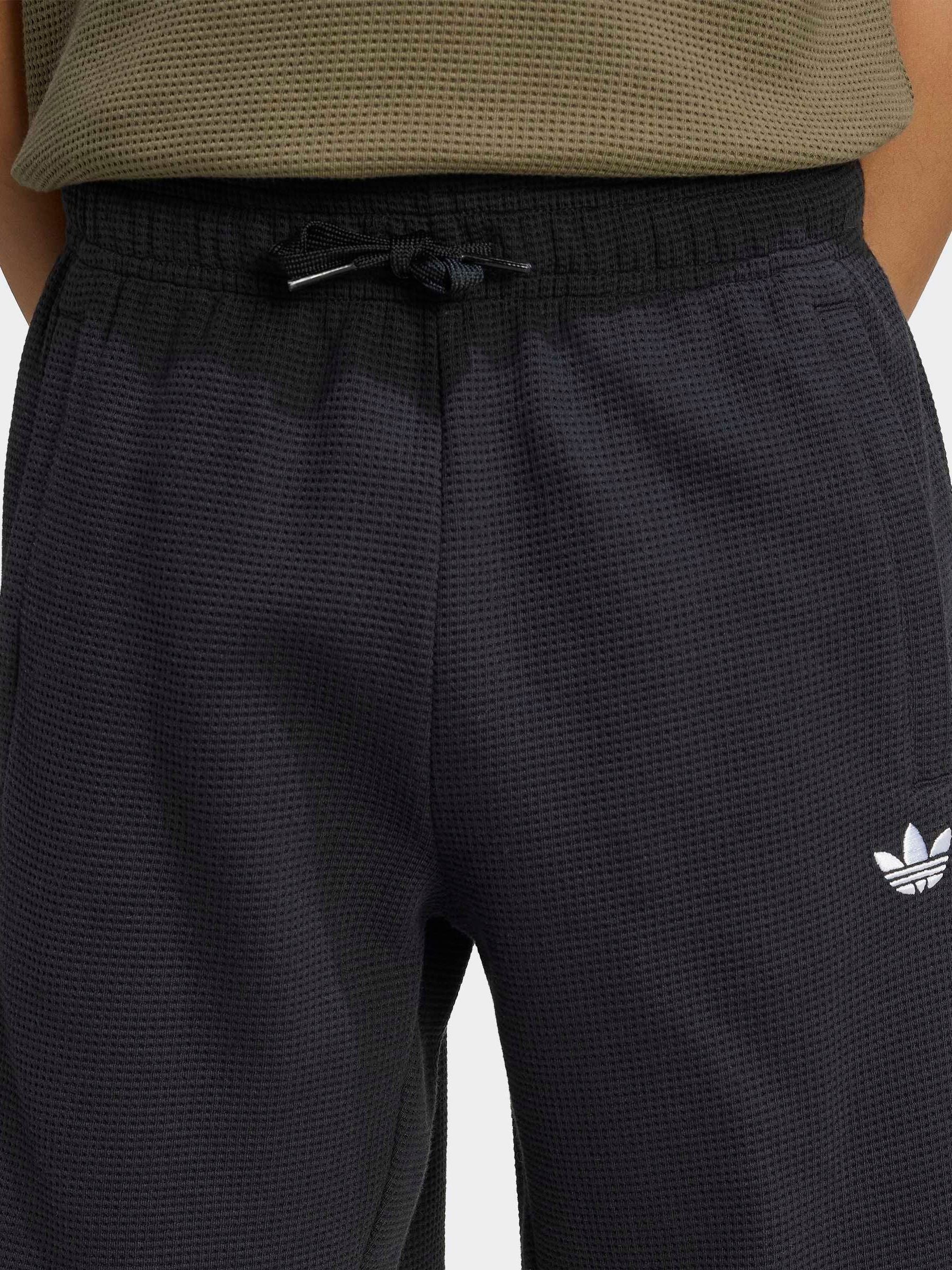 Dsiney Kidz - adidas Originals Black Waffle Shorts image 4