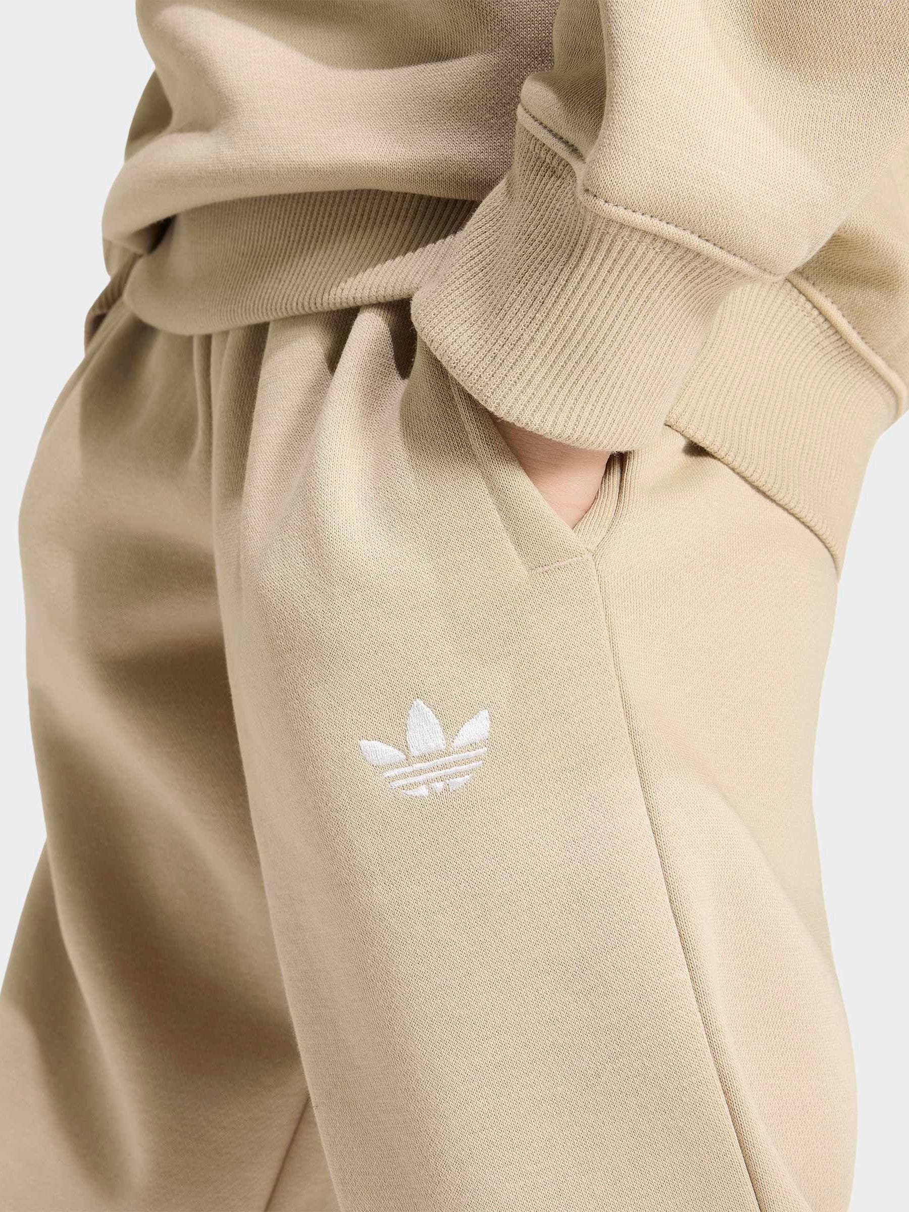 Dsiney Kidz - adidas Originals Brown Crew Top & Jogger Set image 5