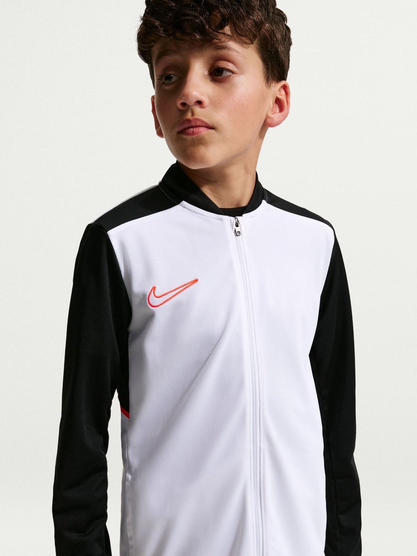 Dsiney Kidz - Nike White Academy 25 Dri-FIT Tracksuit image 3