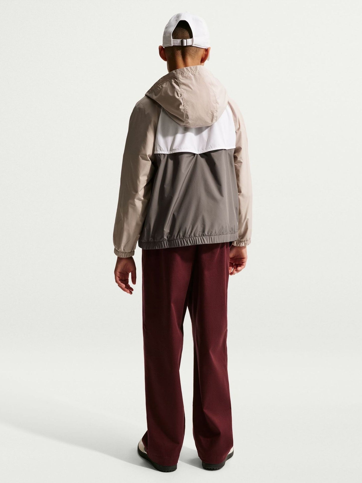 Dsiney Kidz - Nike Particle Grey Sportswear Windrunner Hooded Repel Jacket image 4