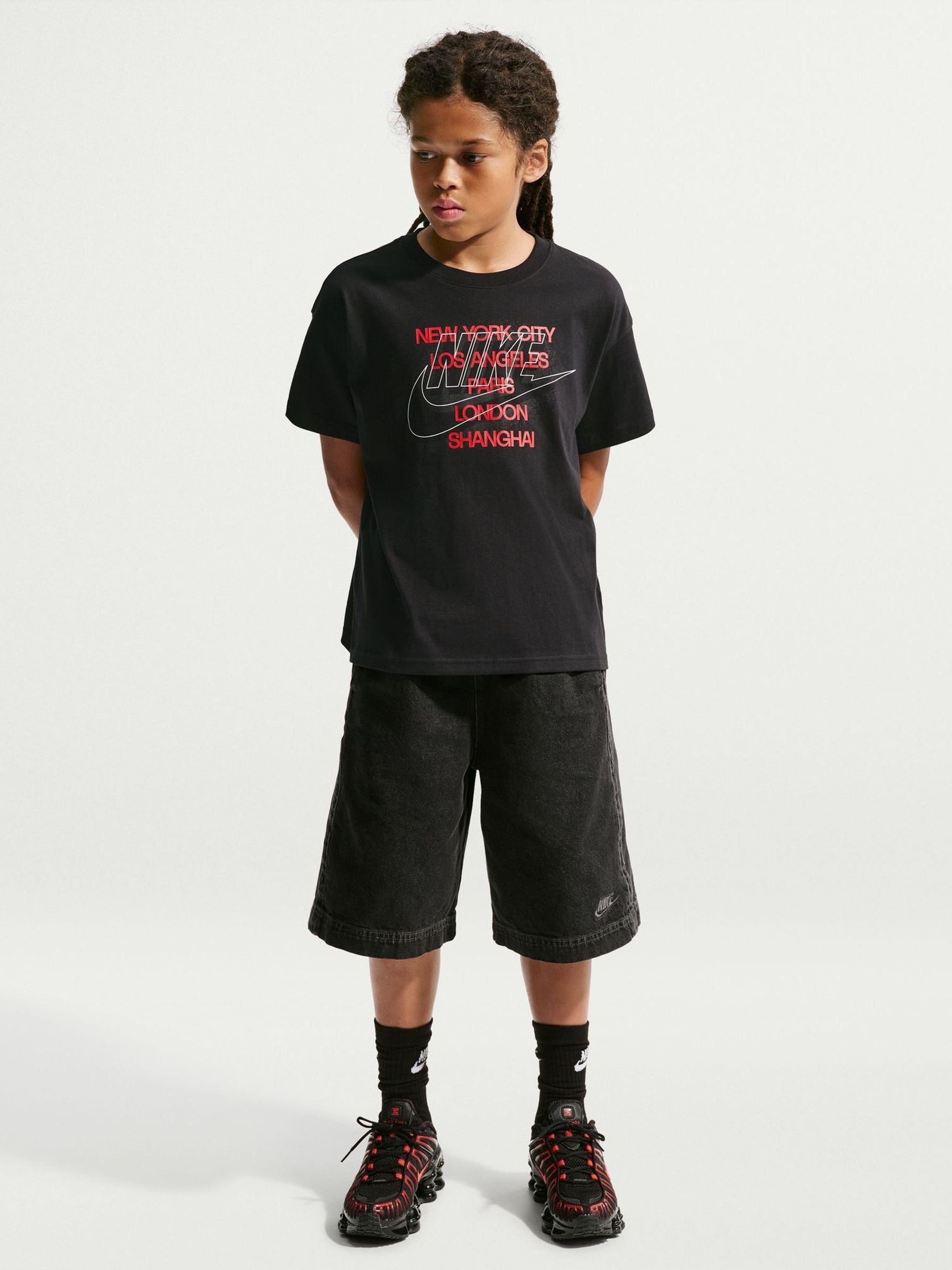Dsiney Kidz - Nike Black Sportswear T-Shirt image 1