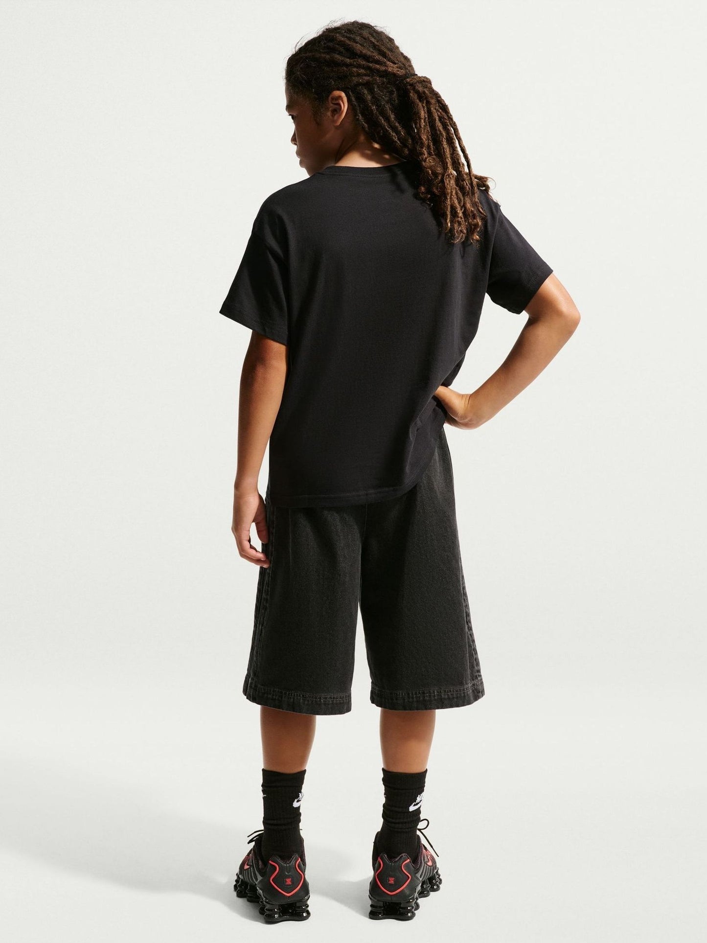Dsiney Kidz - Nike Black Sportswear T-Shirt image 2