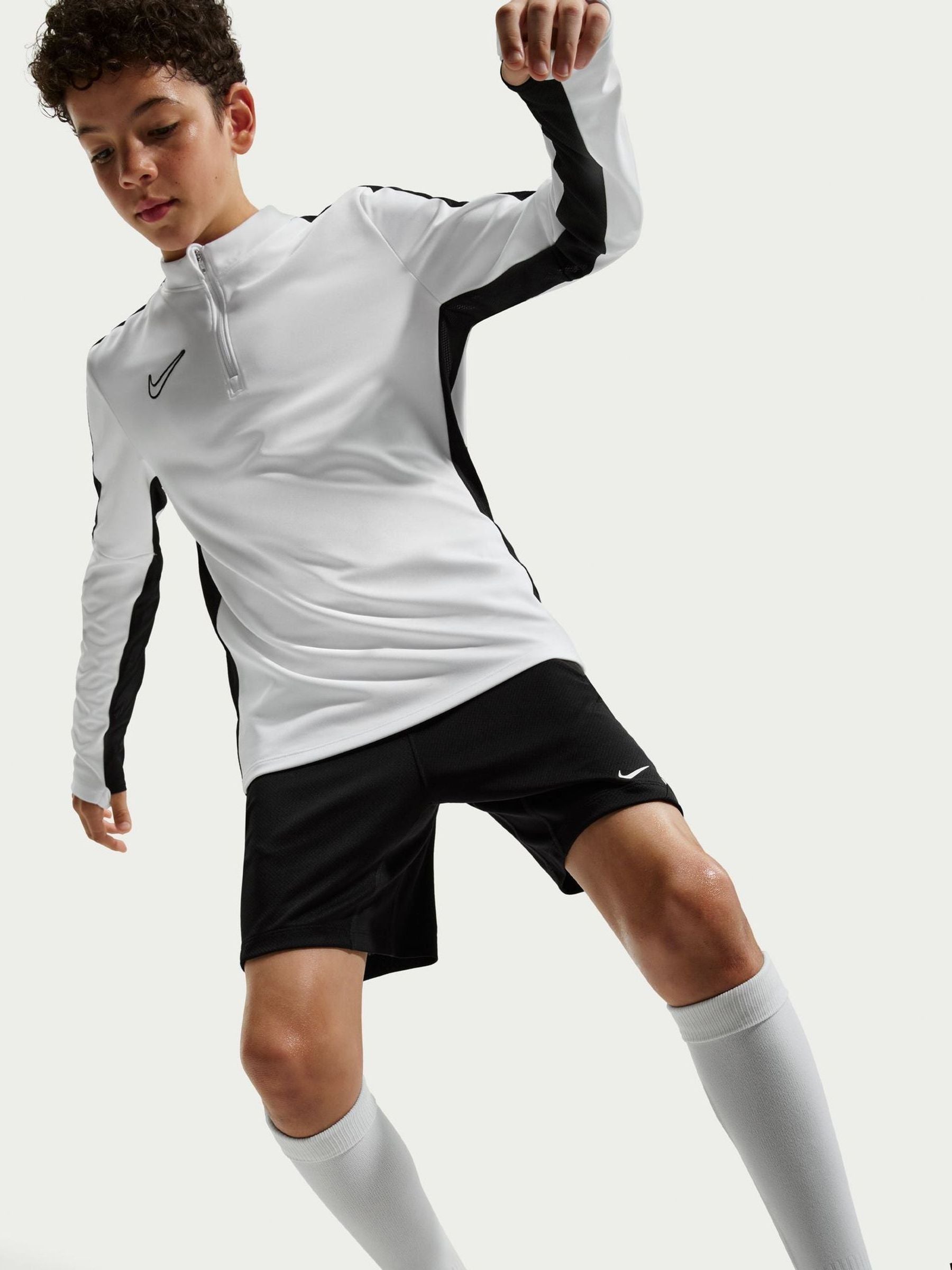 Dsiney Kidz - Nike Black Strike Dri-FIT Football Knit Shorts image 1