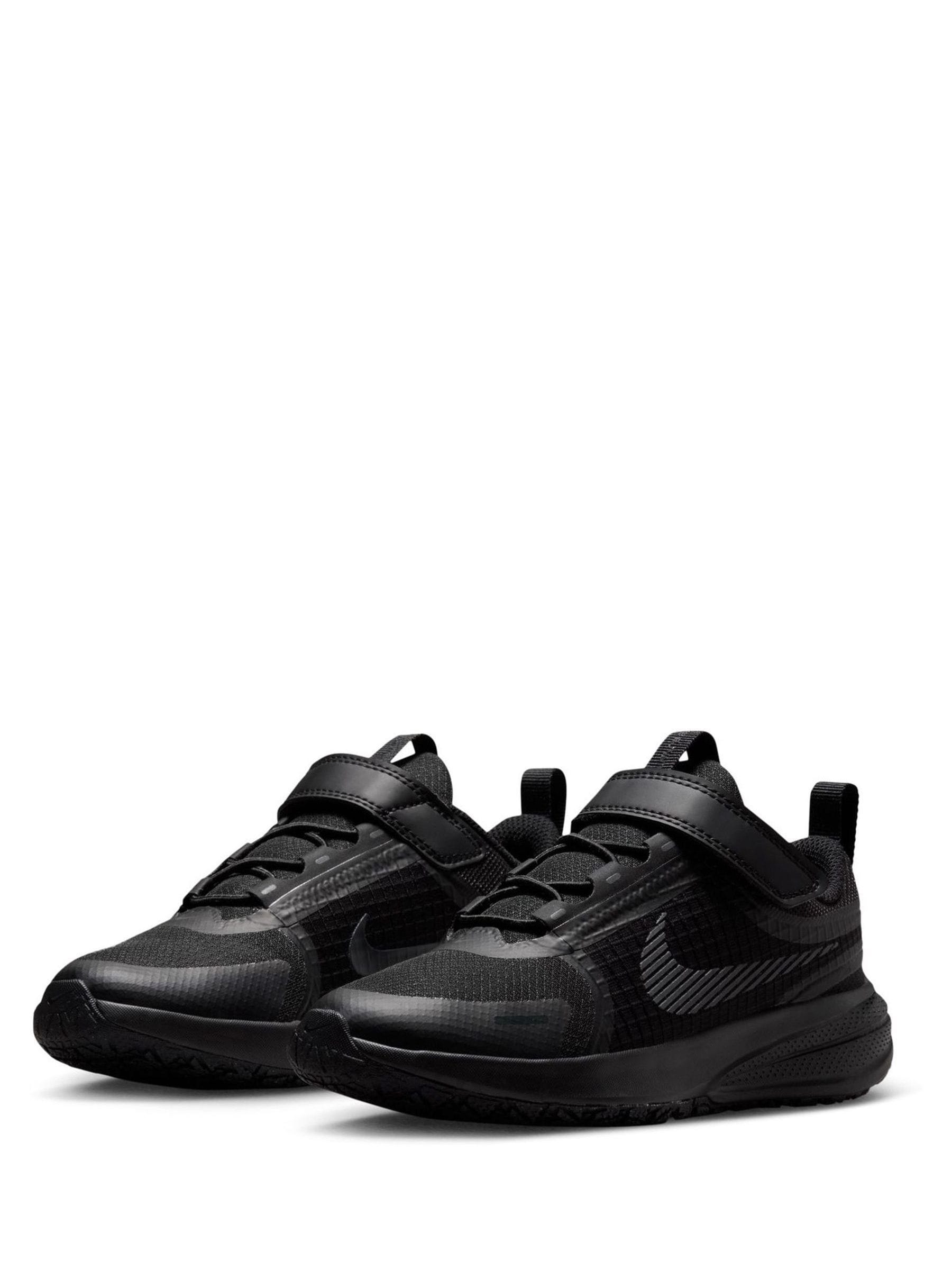 Nike Black Junior Star Runner Utility Trainers image 2
