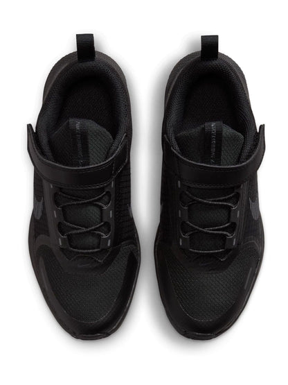 Nike Black Junior Star Runner Utility Trainers image 3