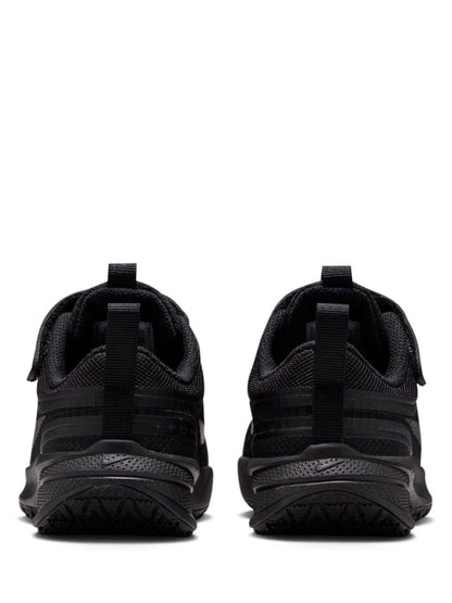 Nike Black Junior Star Runner Utility Trainers image 4