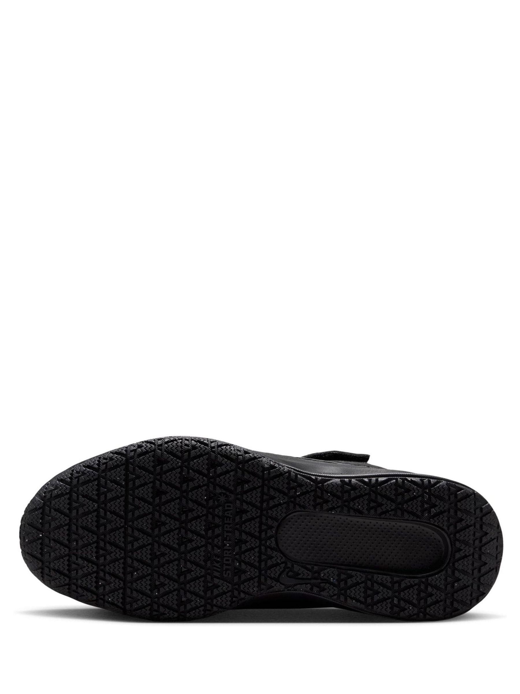 Nike Black Junior Star Runner Utility Trainers image 5