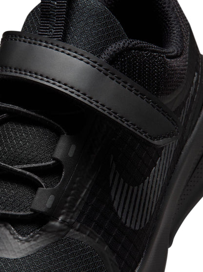 Nike Black Junior Star Runner Utility Trainers image 7