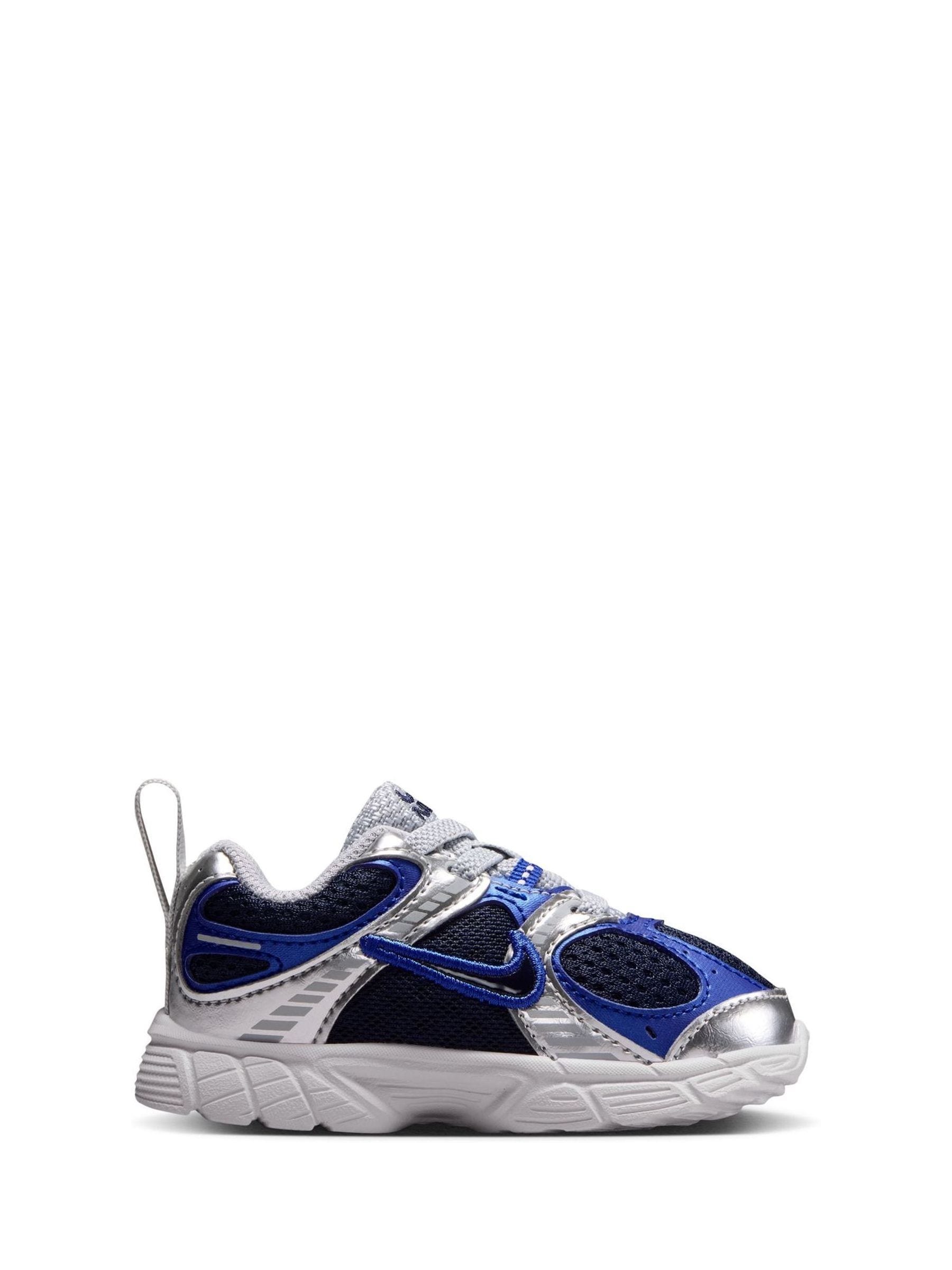 Nike Infant V5 Runner Trainers image 1