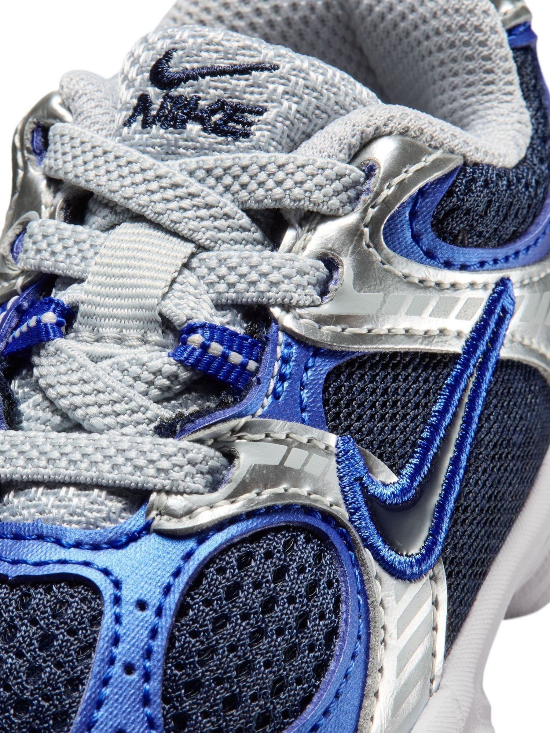 Nike Infant V5 Runner Trainers image 4