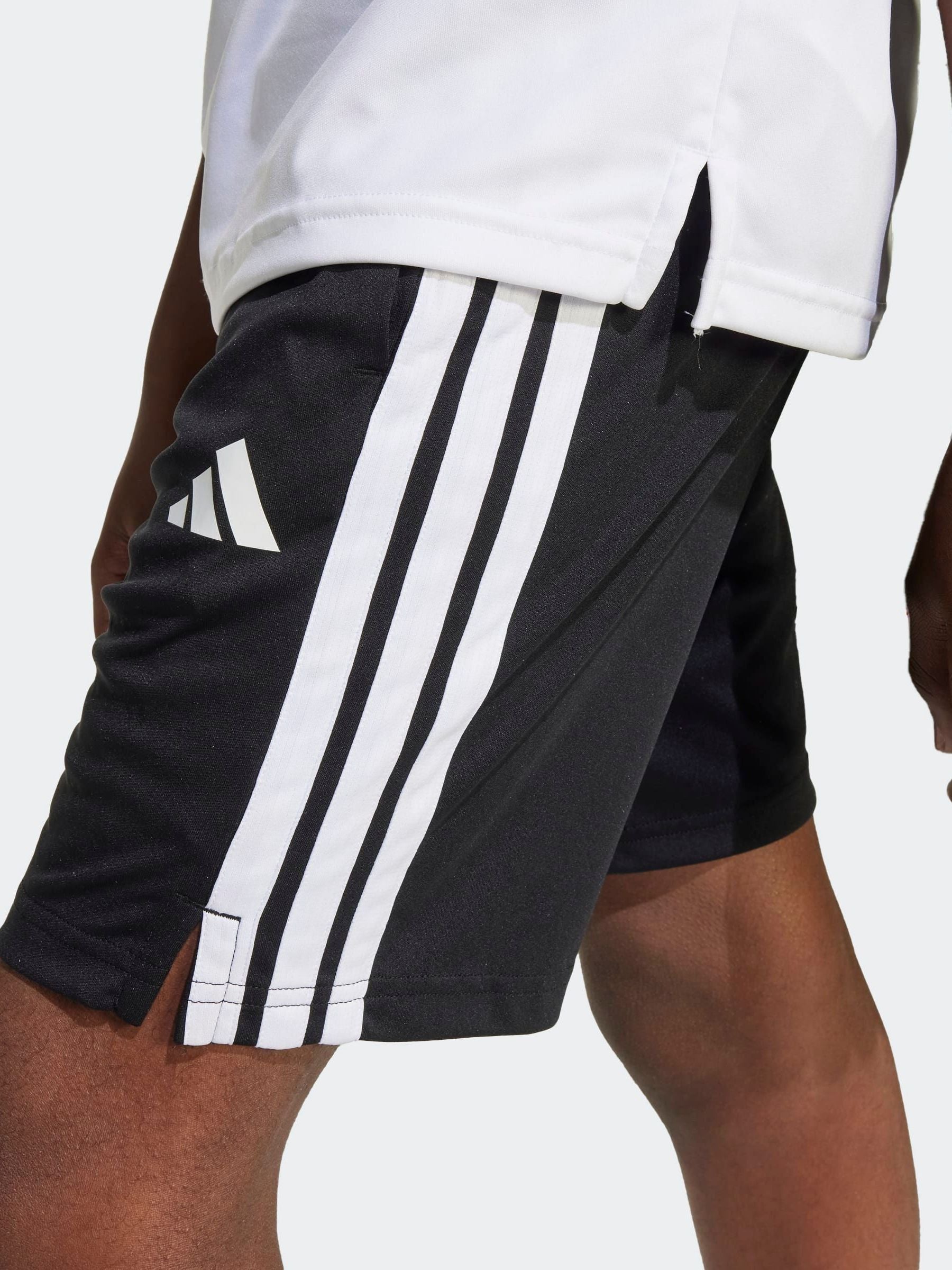 Dsiney Kidz - adidas Black Junior Train Essentials 3 Stripes Shorts image 4
