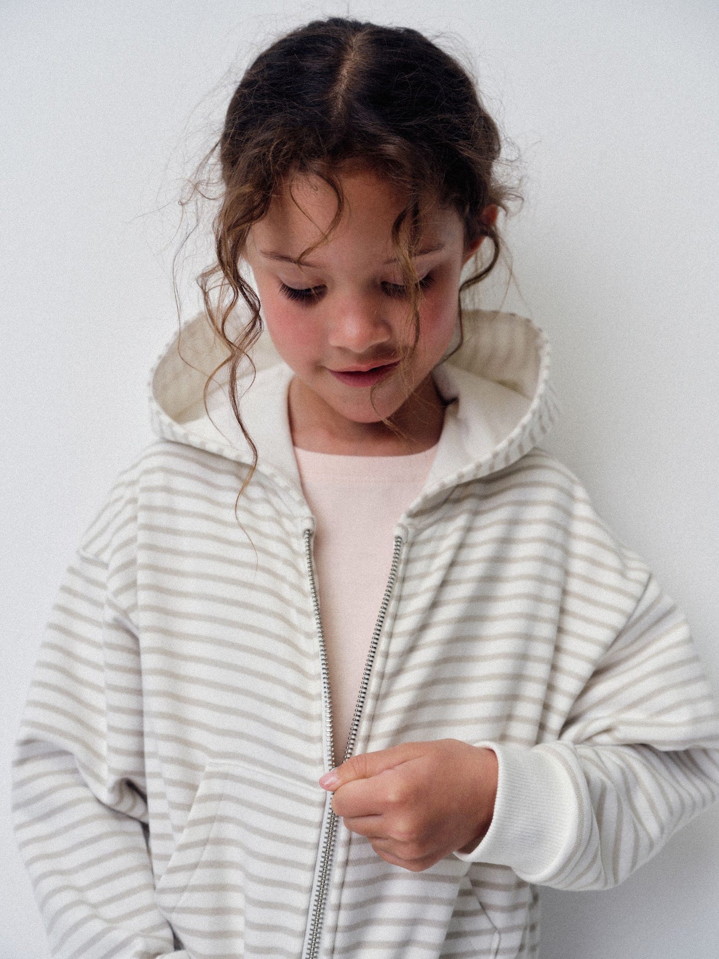 Dsiney Kidz - The Set 6 Piece Jersey Zip Through Hoodie Crew Oversized T-Shirt Short Rib Vest and Cycling Shorts Set Pink/Cream/Brown image 8