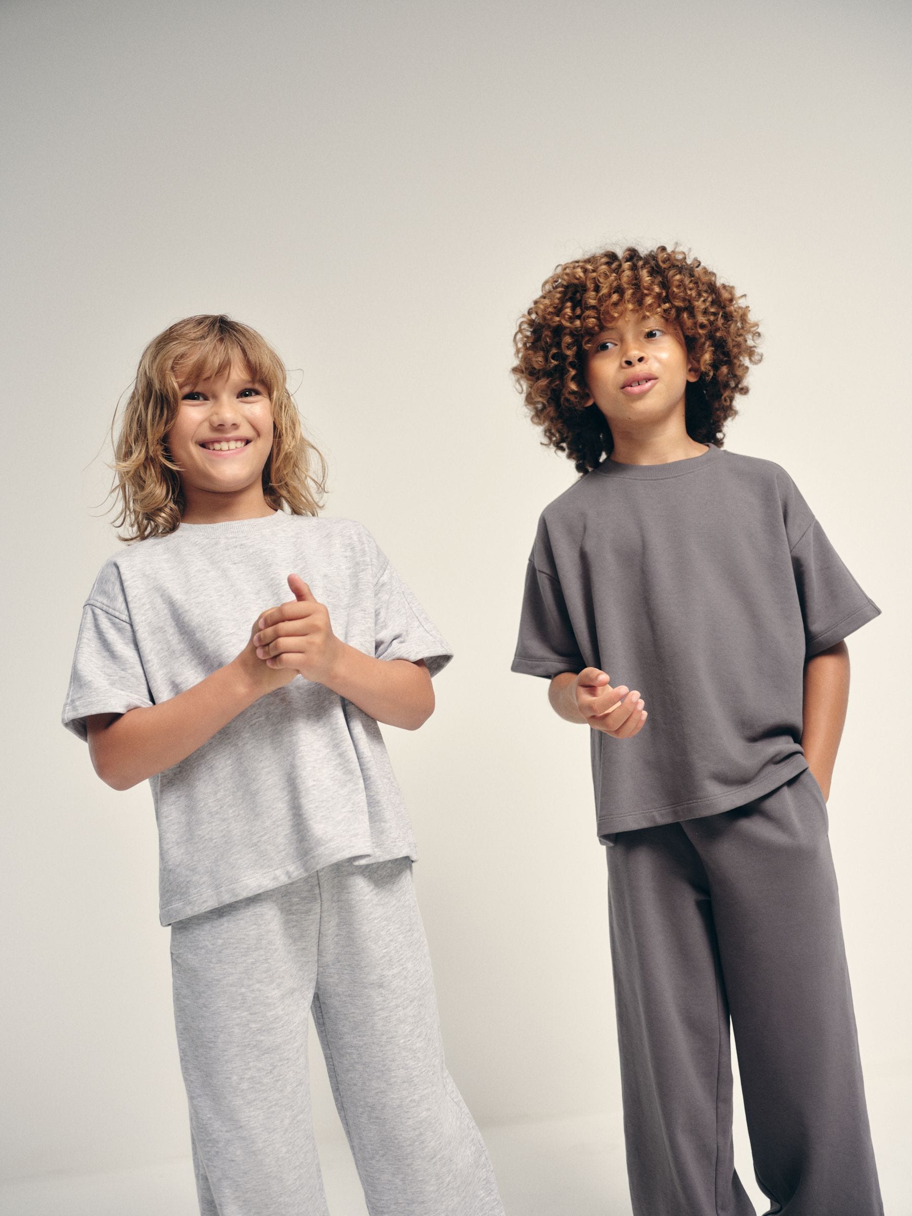 Dsiney Kidz - The Set 2 Pack Oversized Short Sleeve Crew and Relaxed Cuff Joggers Charcoal Grey/Grey Marl image 4