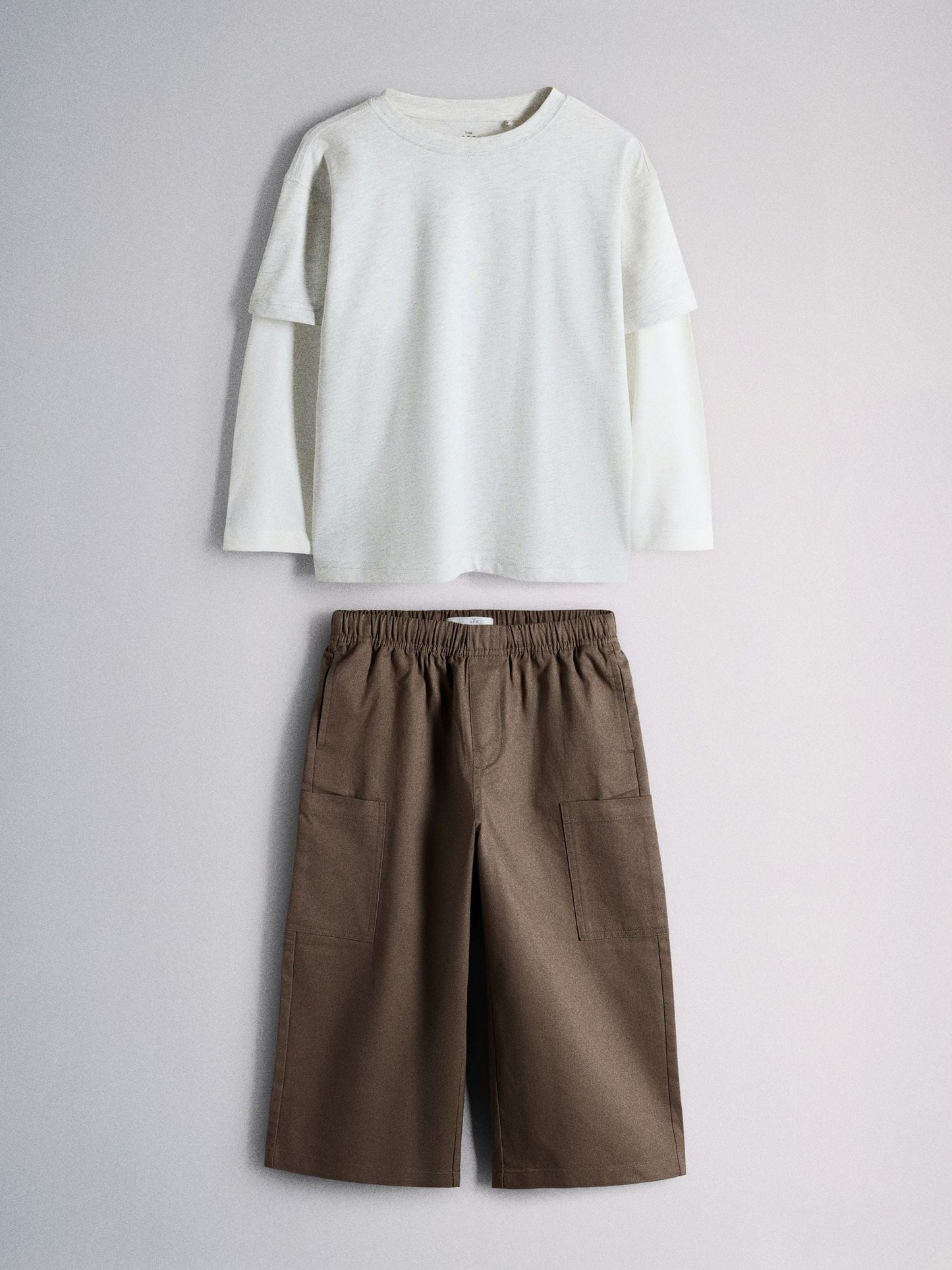 Dsiney Kidz - The Set Long Sleeve Relaxed Mock Layer T-Shirt and Woven Relaxed Trousers Set Grey/White/Brown image 2