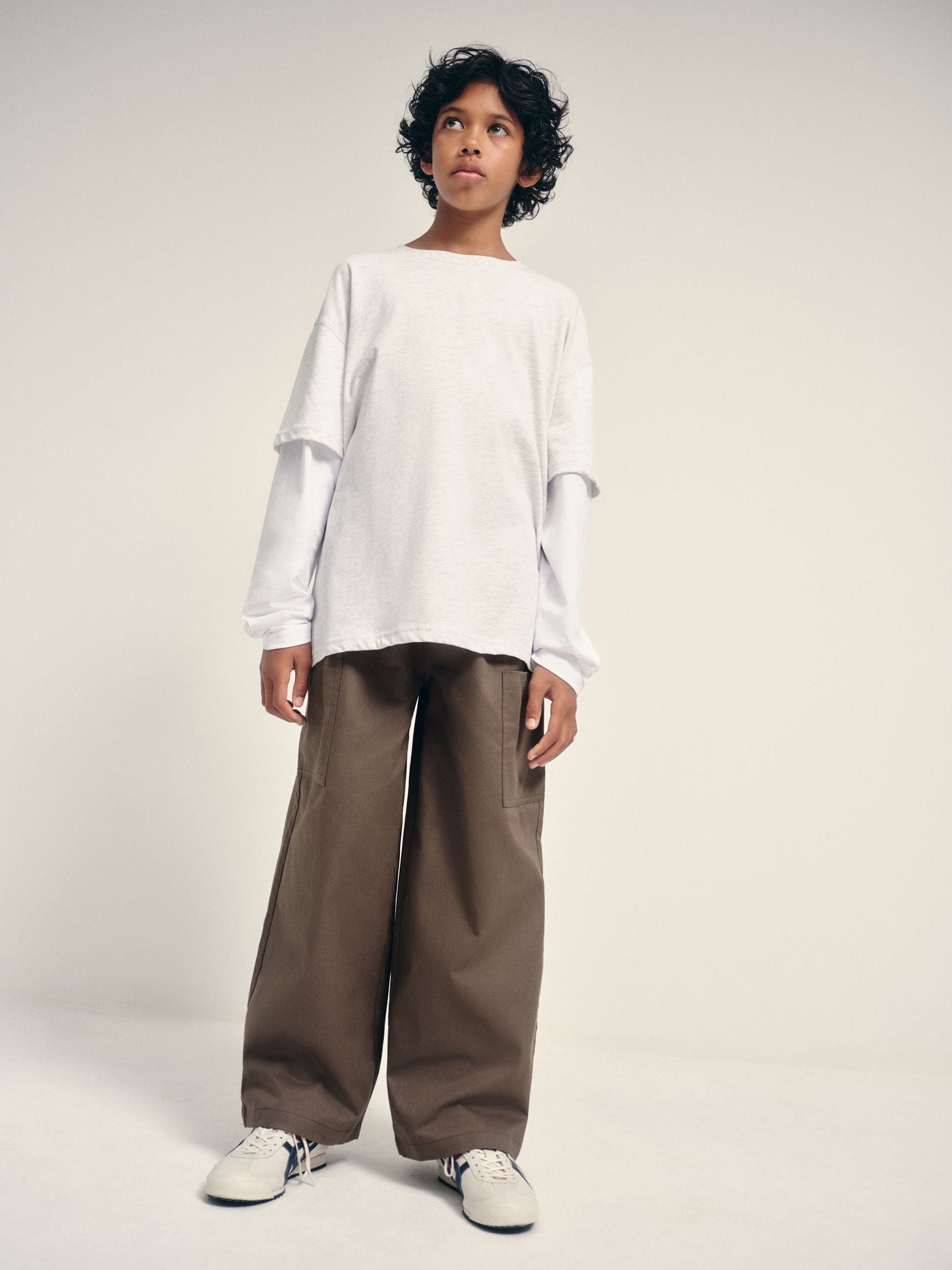 Dsiney Kidz - The Set Long Sleeve Relaxed Mock Layer T-Shirt and Woven Relaxed Trousers Set Grey/White/Brown image 3