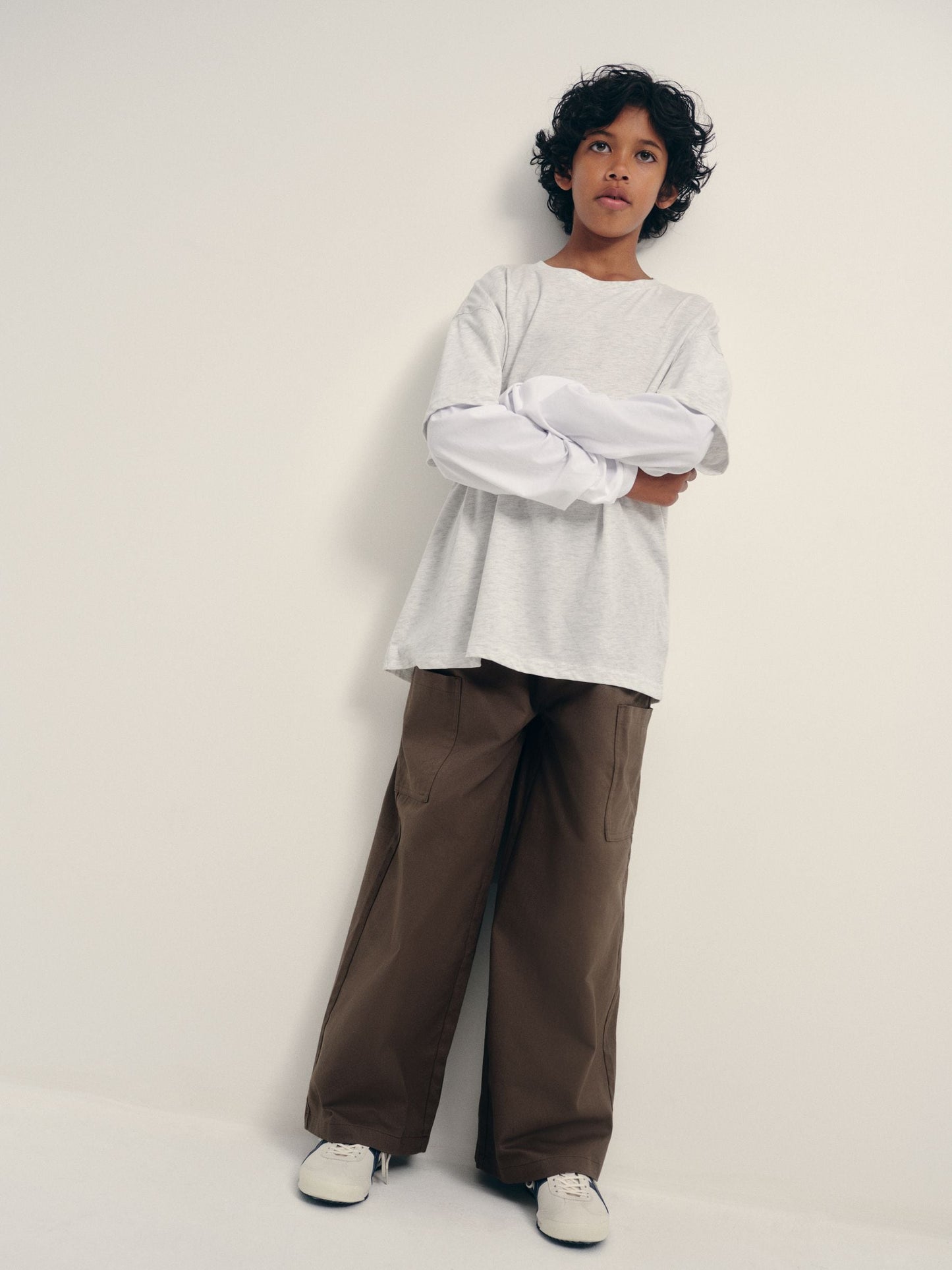 Dsiney Kidz - The Set Long Sleeve Relaxed Mock Layer T-Shirt and Woven Relaxed Trousers Set Grey/White/Brown image 4