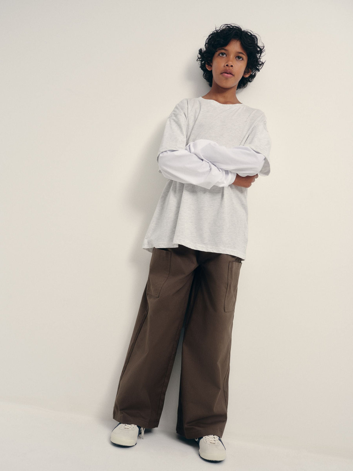 Dsiney Kidz - The Set Long Sleeve Relaxed Mock Layer T-Shirt and Woven Relaxed Trousers Set Grey/White/Brown image 4