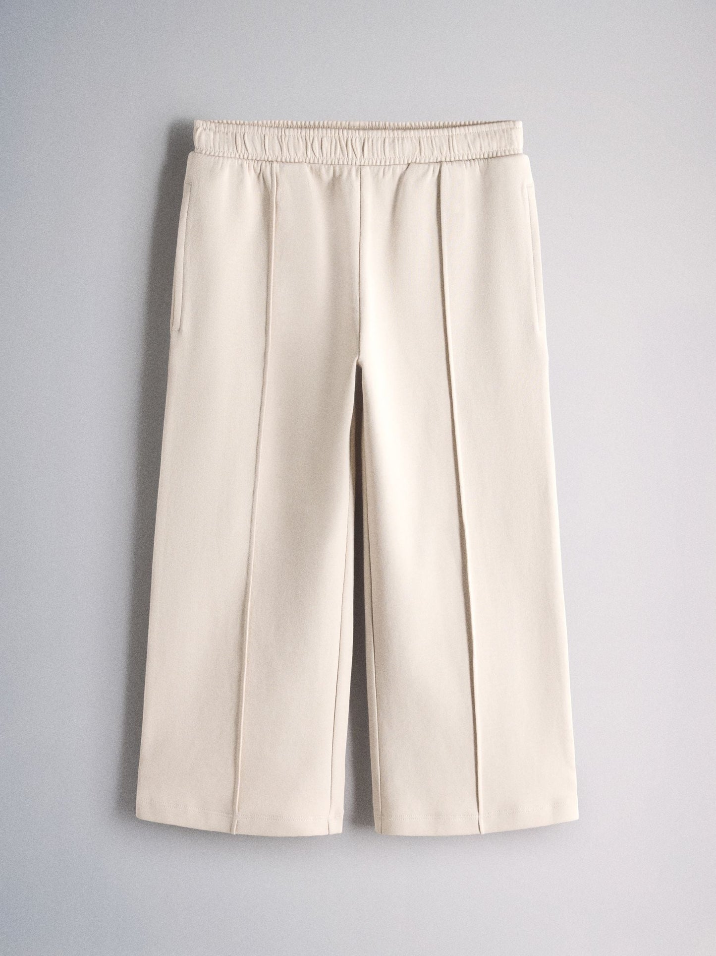 Dsiney Kidz - The Set Short Sleeve Interlock Jersey Pocket T-Shirt and Wide Leg Jogger Set Cream image 3