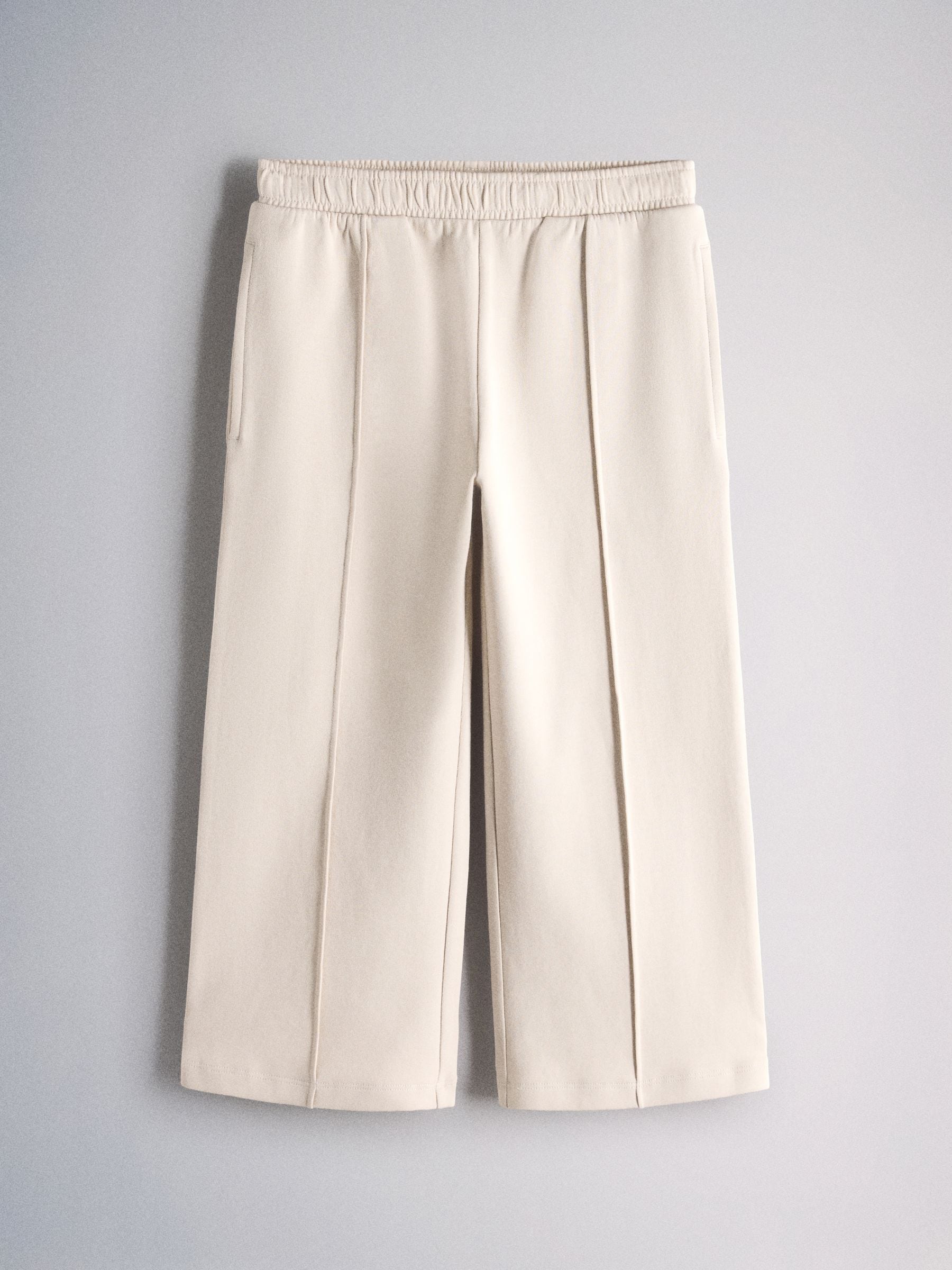 Dsiney Kidz - The Set Short Sleeve Interlock Jersey Pocket T-Shirt and Wide Leg Jogger Set Cream image 3