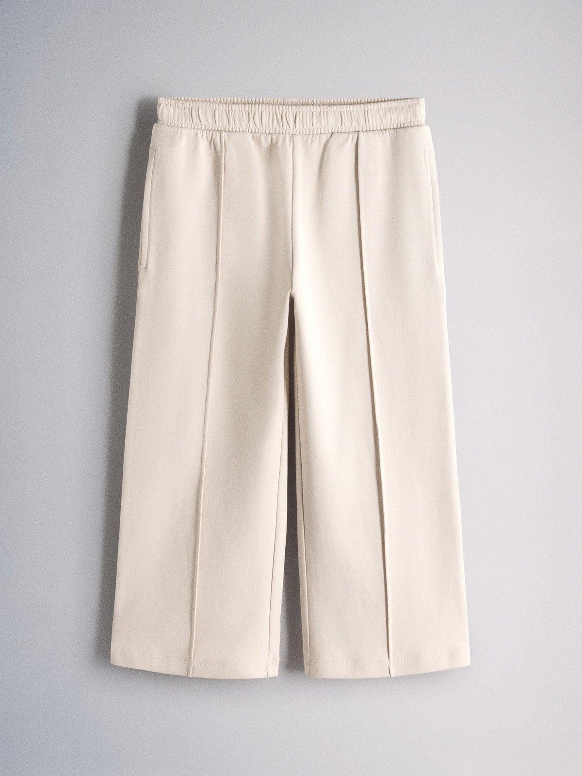 Dsiney Kidz - The Set Short Sleeve Interlock Jersey Pocket T-Shirt and Wide Leg Jogger Set Cream image 3