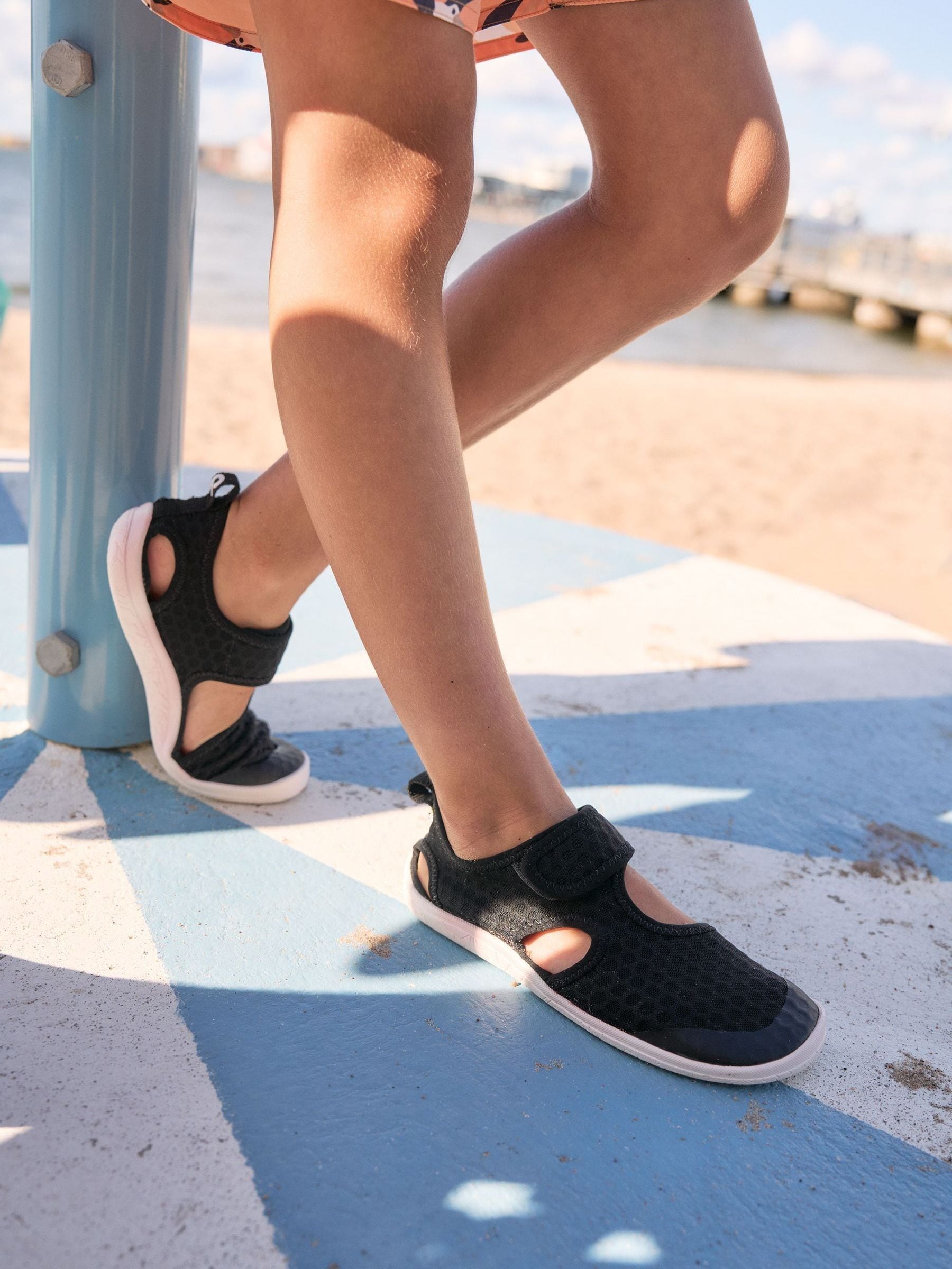 Reima Black Barefoot Rantaan Sandals image 1