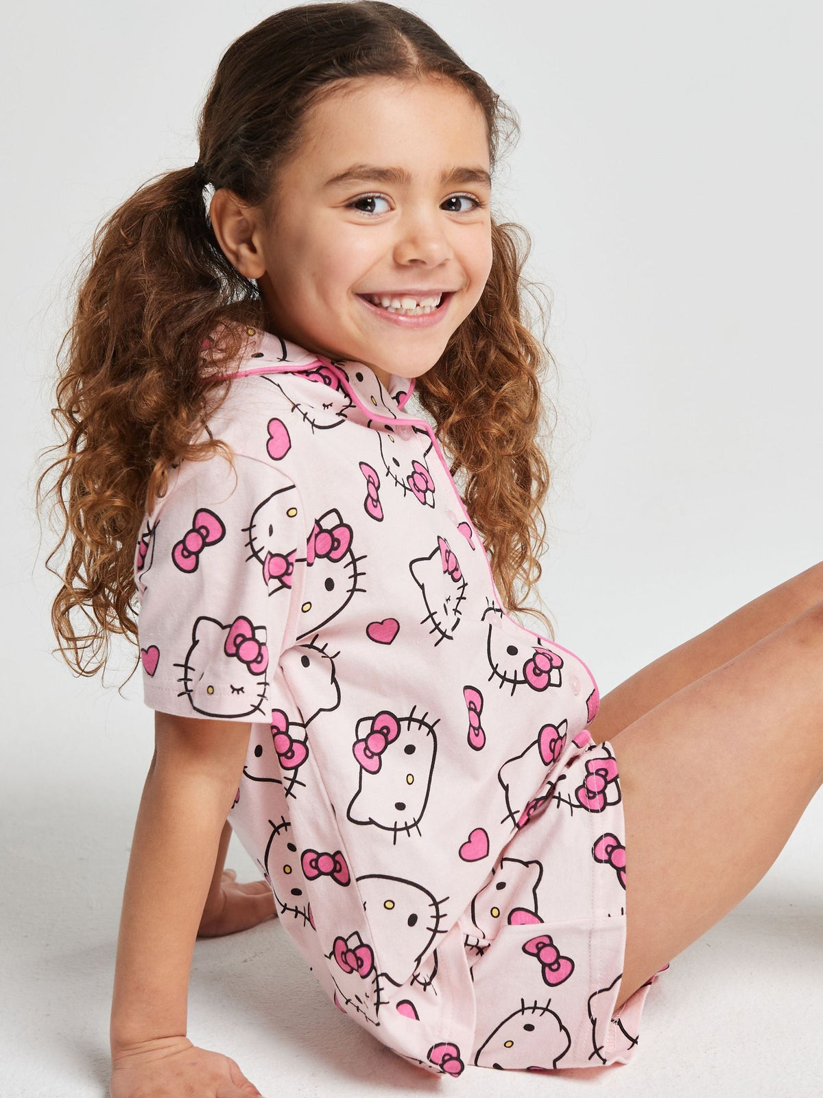 Brand Threads Pink Hello Kitty Short Pyjamas Set - image 5
