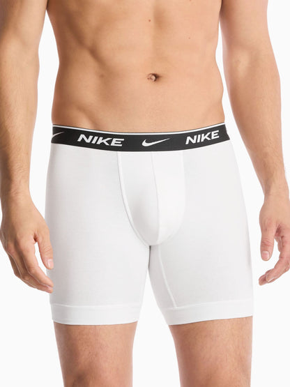 Dsiney Kidz - Nike White Dri-FIT Essential Stretch Boxer Trunks 3 Pack image 4