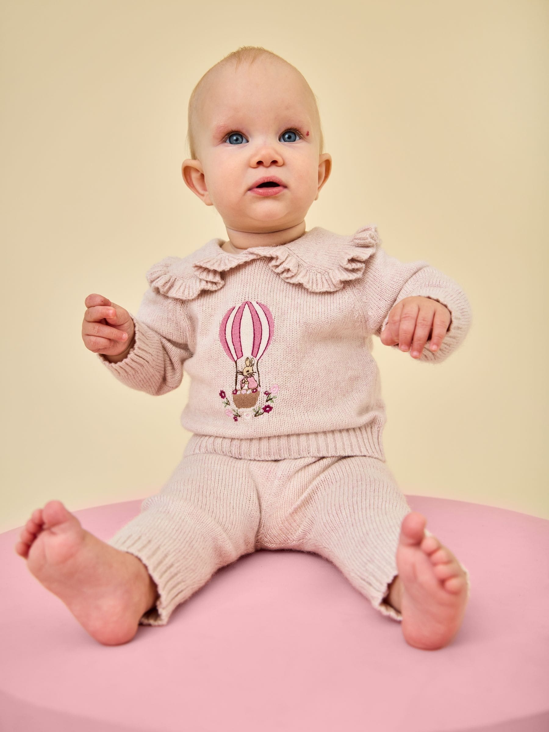 Dsiney Kidz - Jojo Maman Bébé Pink Floral Peter Rabbit™ Flopsy Knit Jumper & Leggings Set image 1