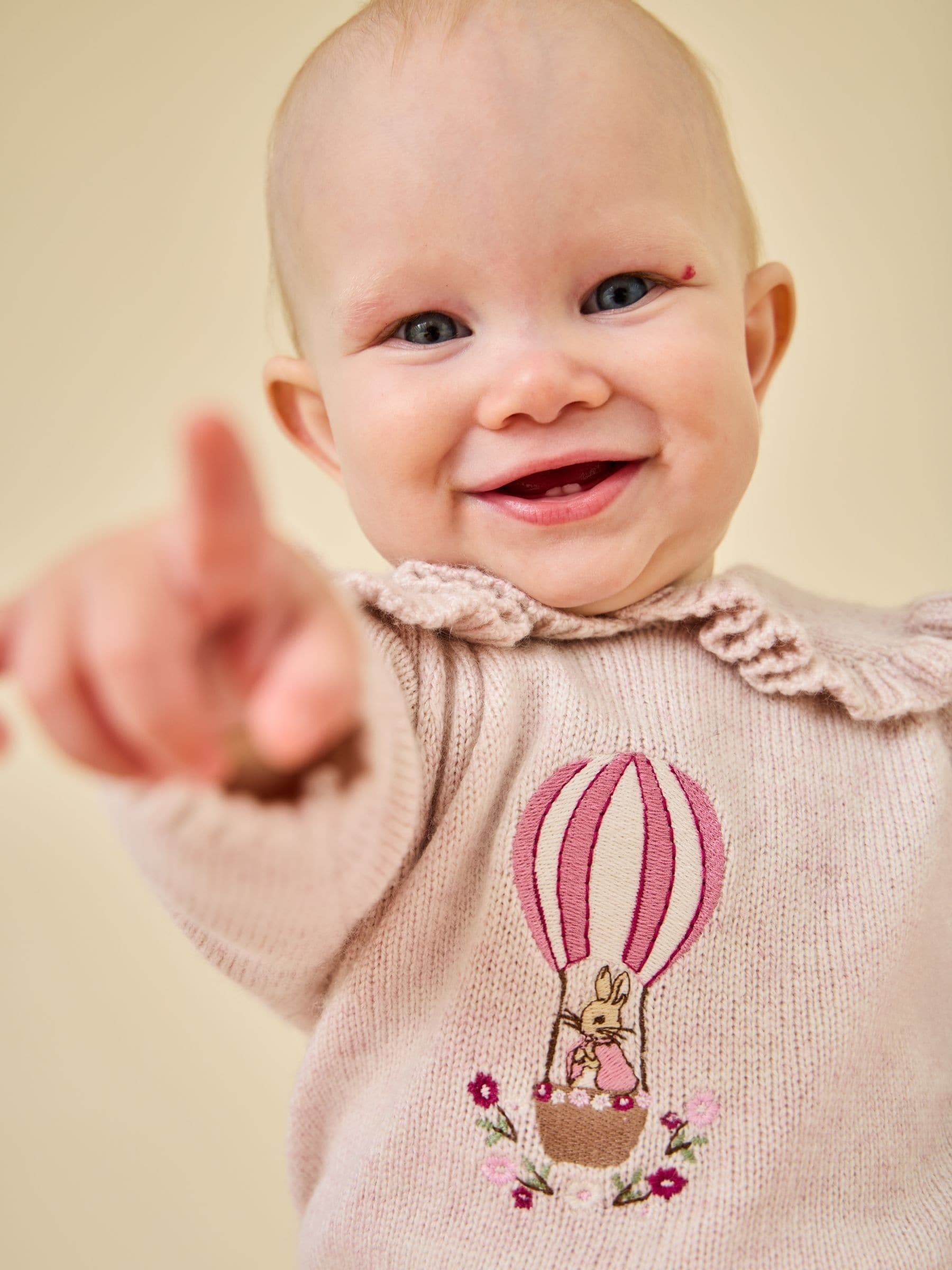 Dsiney Kidz - Jojo Maman Bébé Pink Floral Peter Rabbit™ Flopsy Knit Jumper & Leggings Set image 2