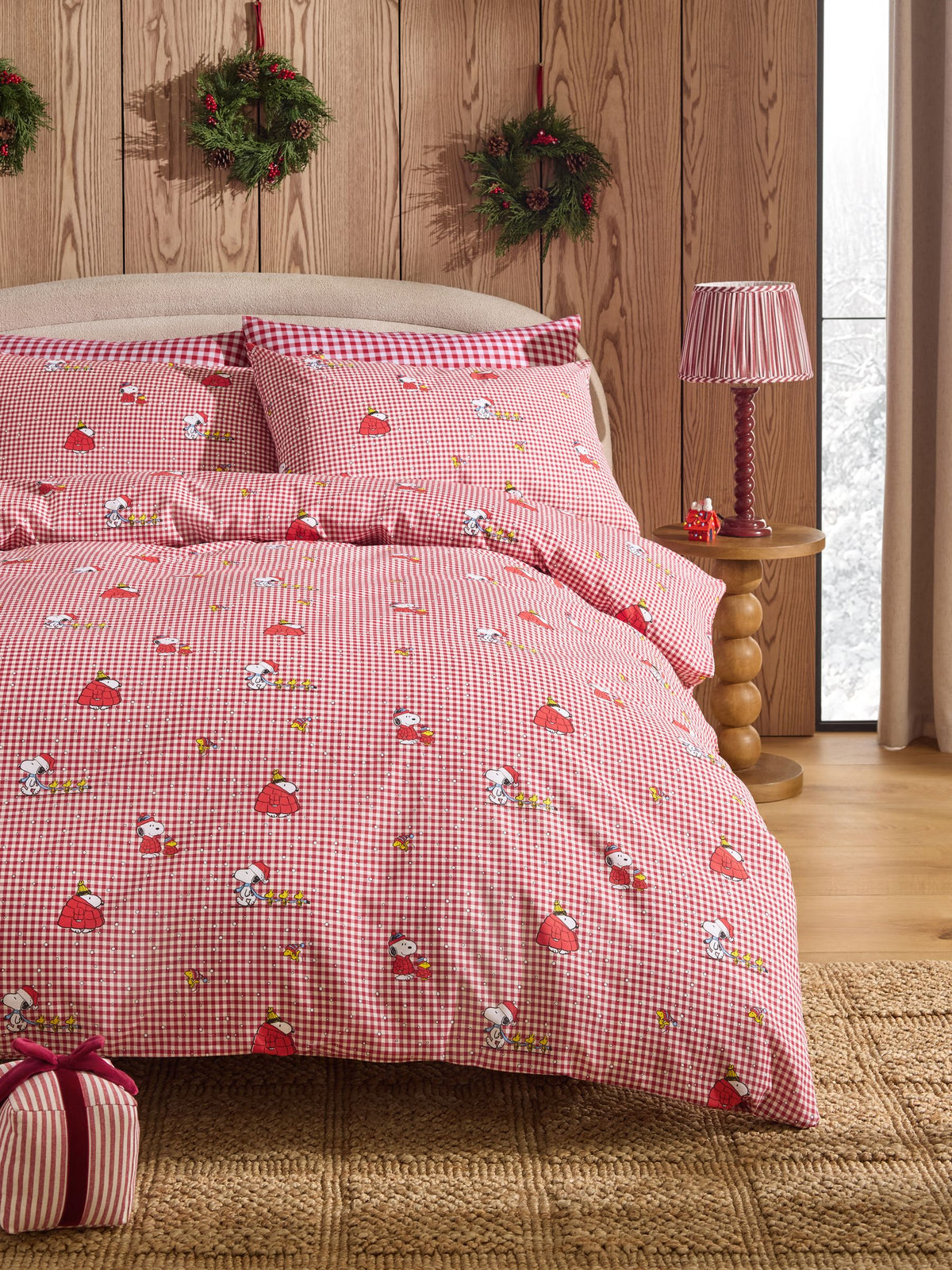 Red Peanuts Snoopy Christmas Duvet Cover and Pillowcase Set - image 1