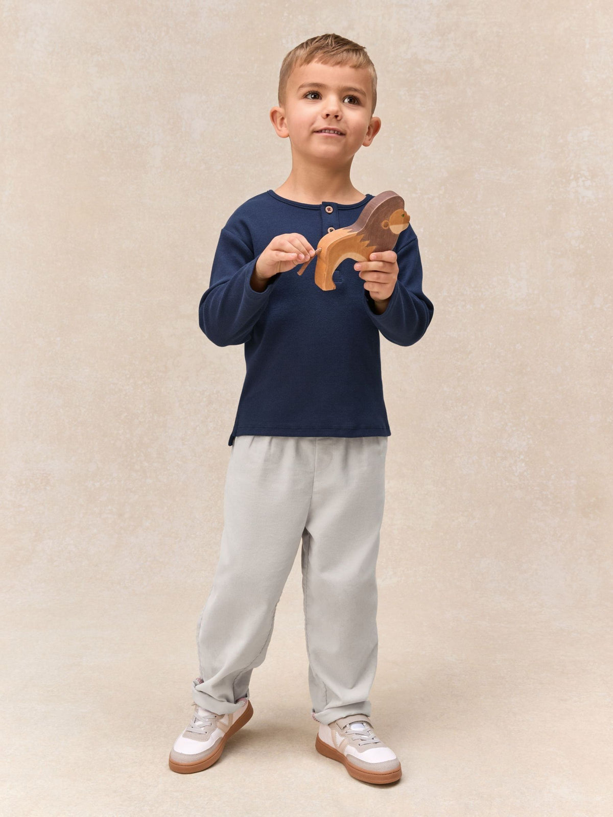 Dsiney Kidz - The White Company White Cotton Blend Henley Top & Cord Trousers Set image 2